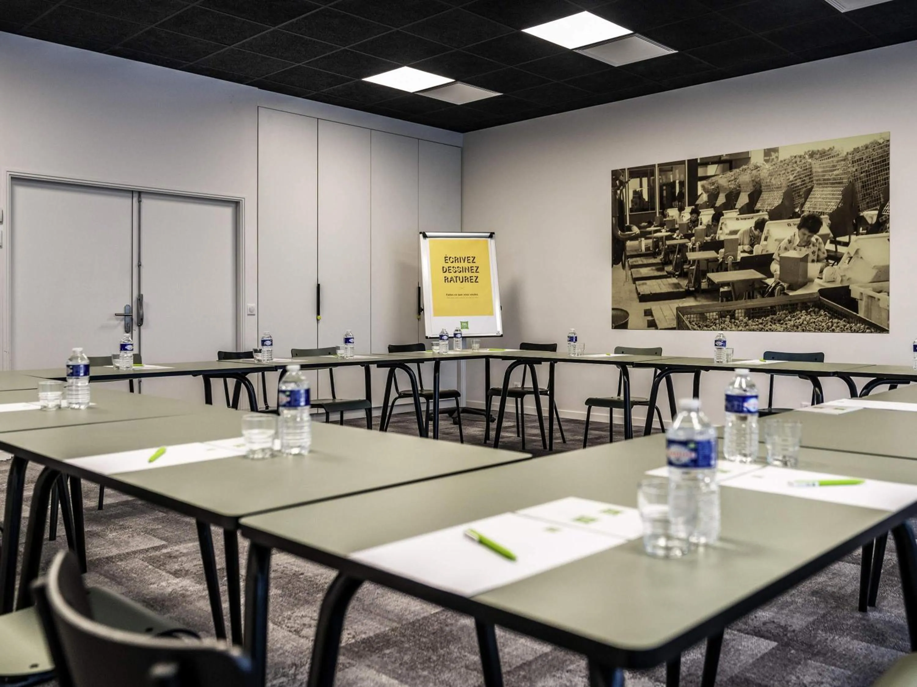 Meeting/conference room in ibis Styles Limoges Centre