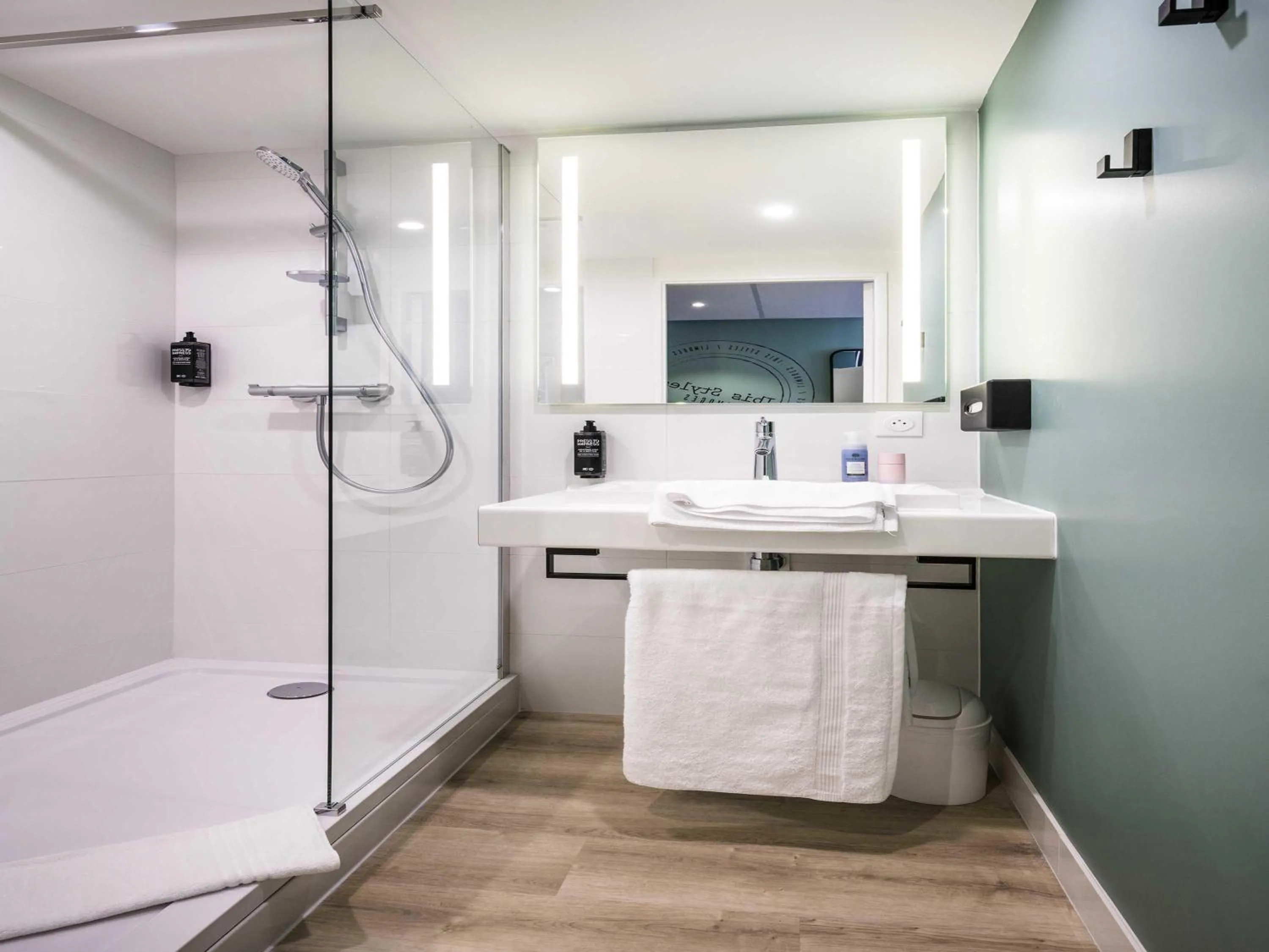 Bedroom in ibis Styles Limoges Centre