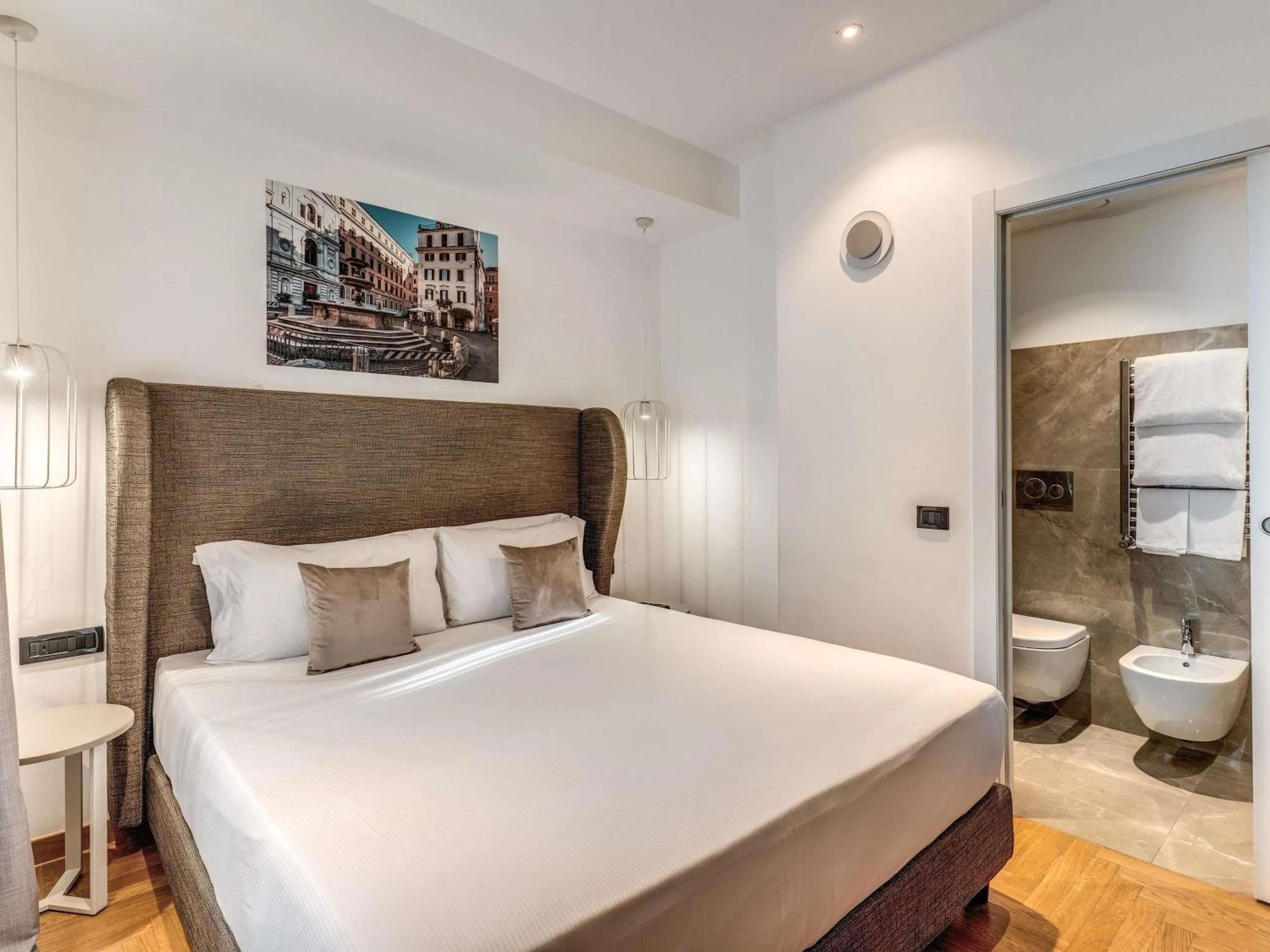 Bedroom, Bed in Mercure Roma Centro Termini