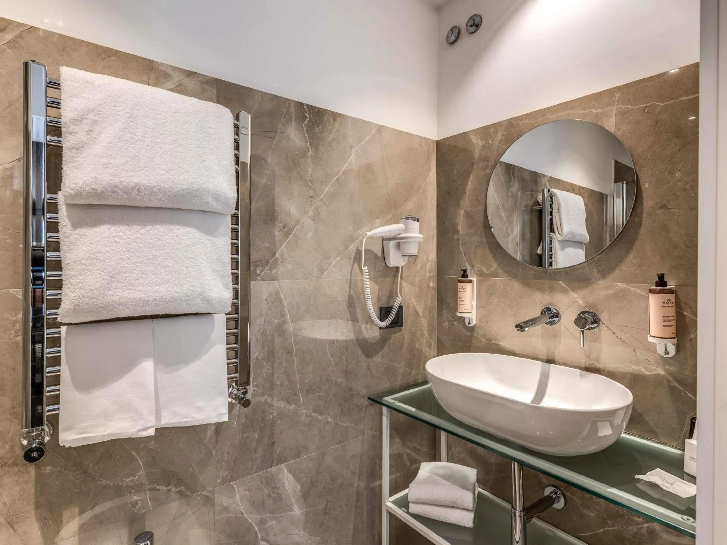 Bedroom in Mercure Roma Centro Termini