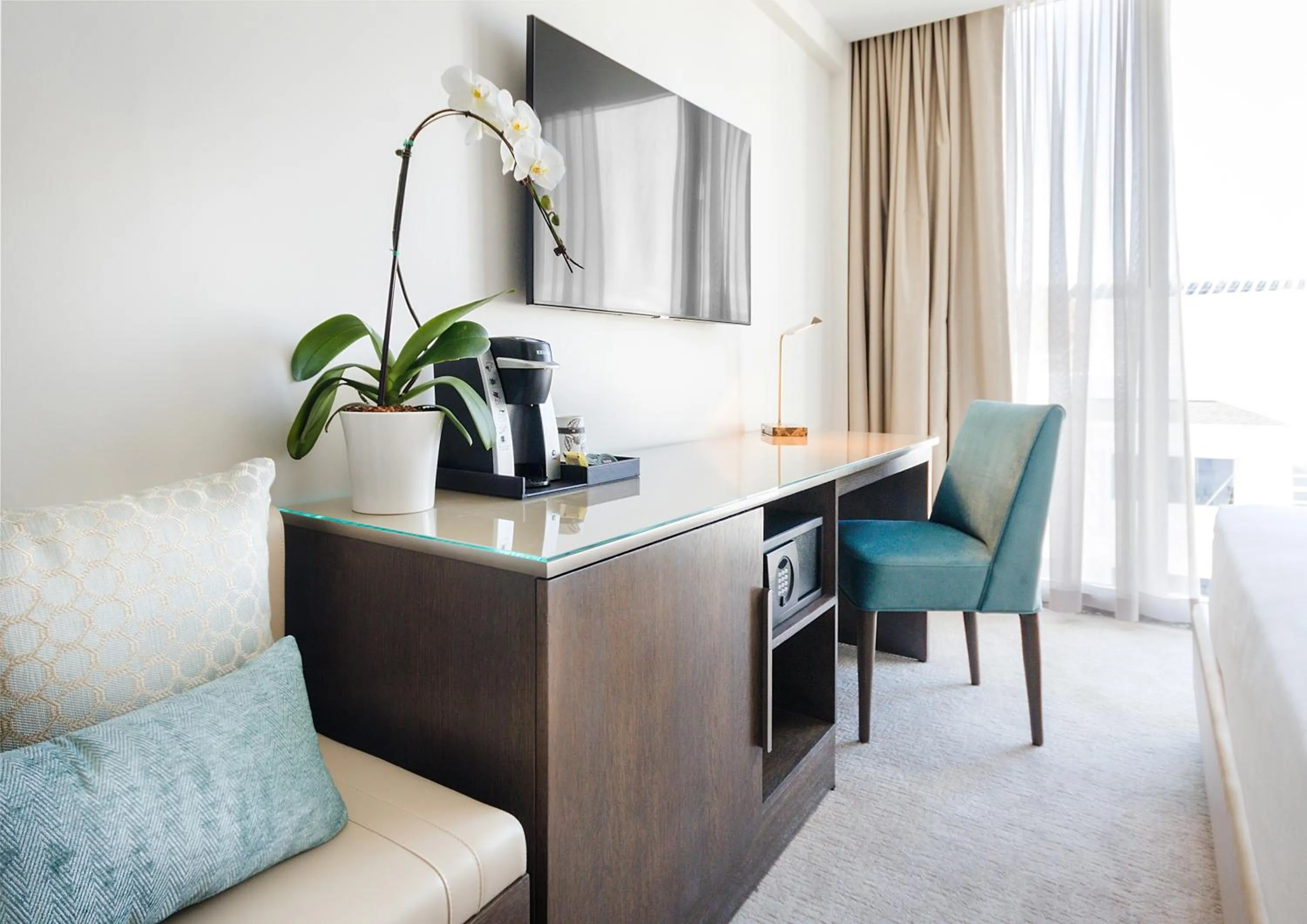 Bedroom in Berkeley Park MGallery Hotel Collection