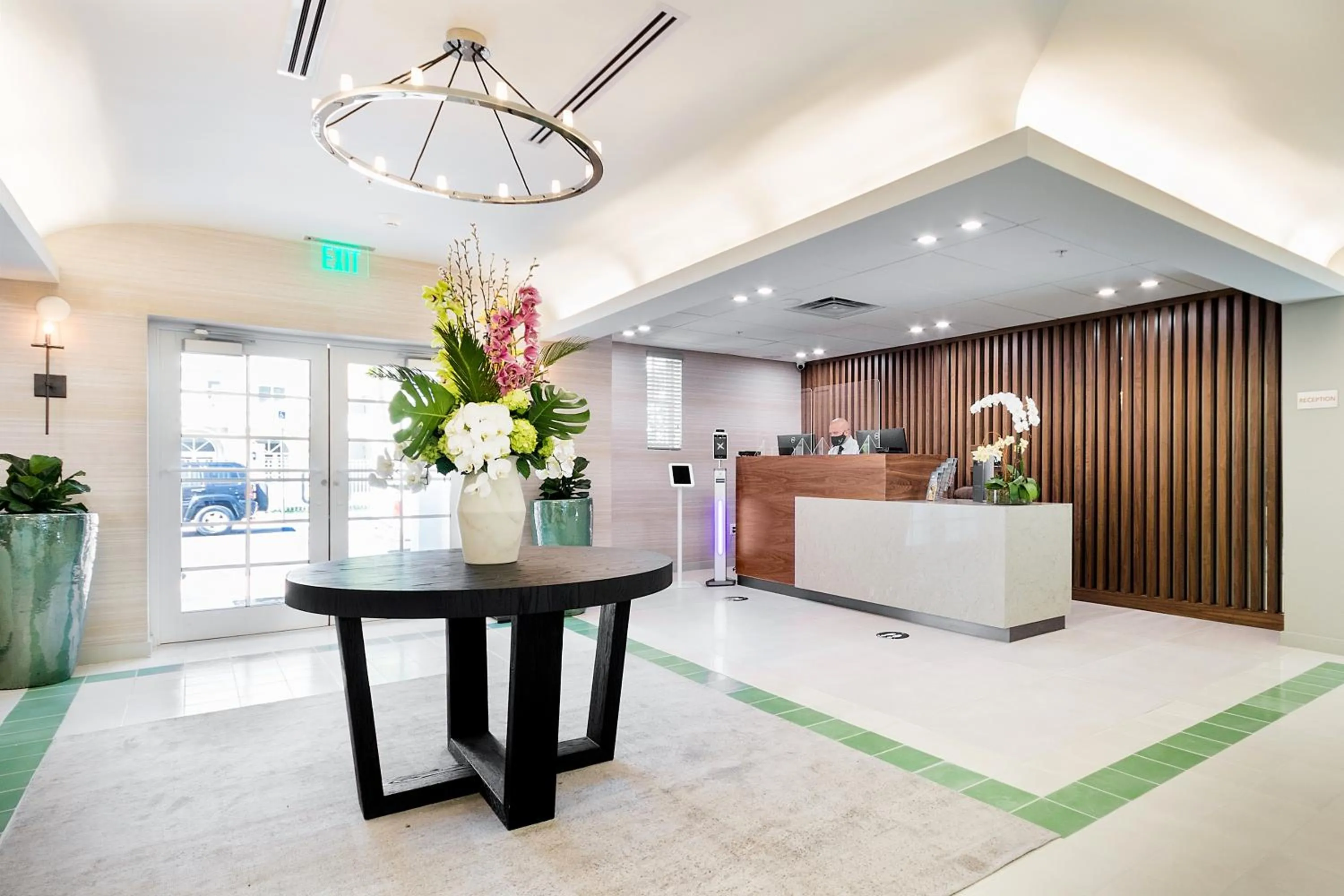 Property building in Iberostar Waves Miami Beach