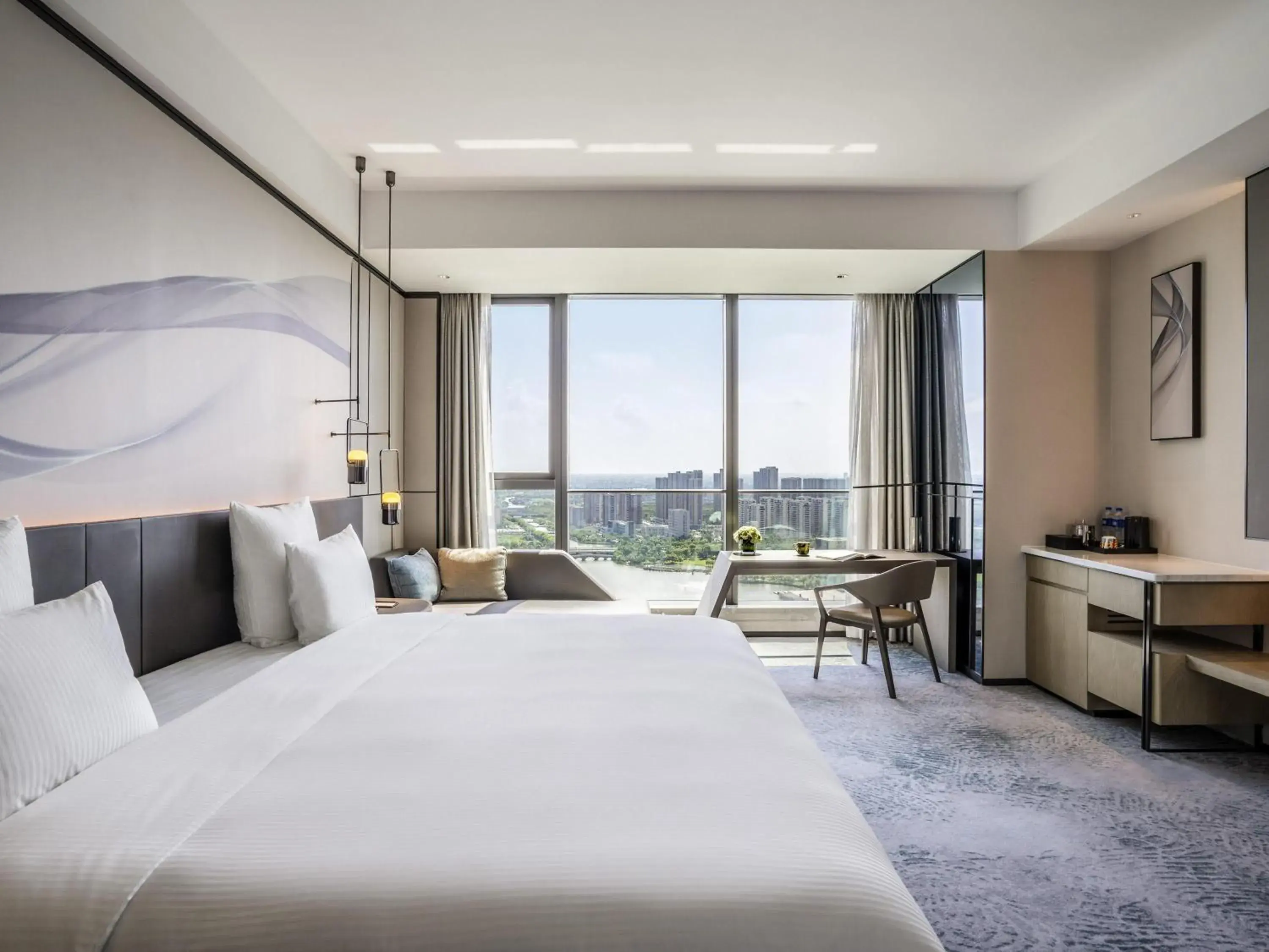 Premium Executive King Room with Lake View in Pullman Jiaxing Pinghu Excellence Premium Executive King Room with Lake View in Pullman Jiaxing Pinghu Excellence