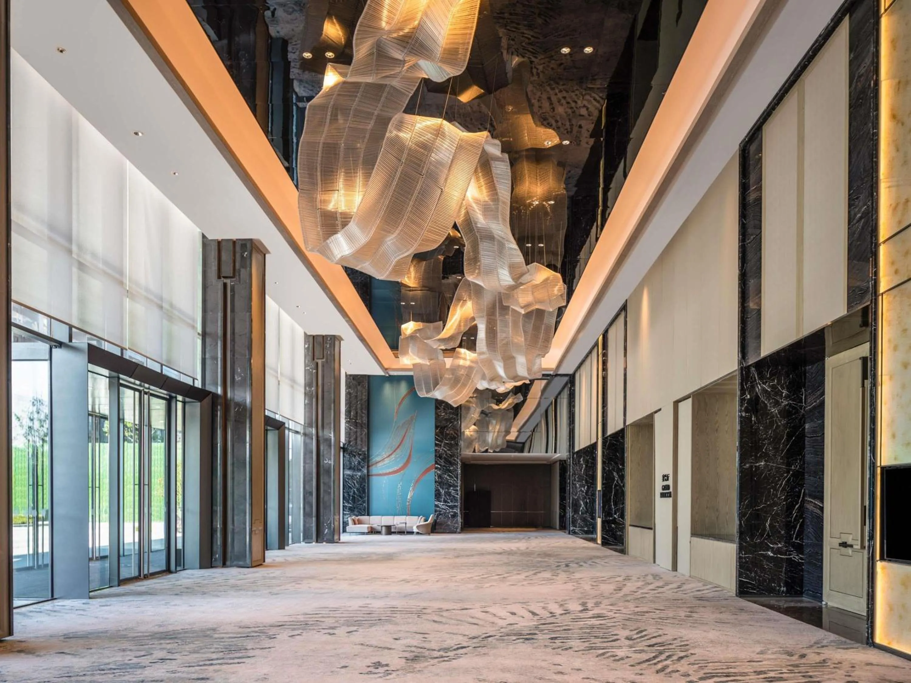 Meeting/conference room in Pullman Jiaxing Pinghu Excellence