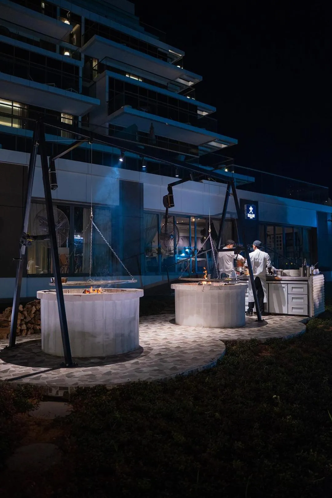 Restaurant/places to eat in Th8 Palm Dubai Beach Resort, Vignette Collection by IHG