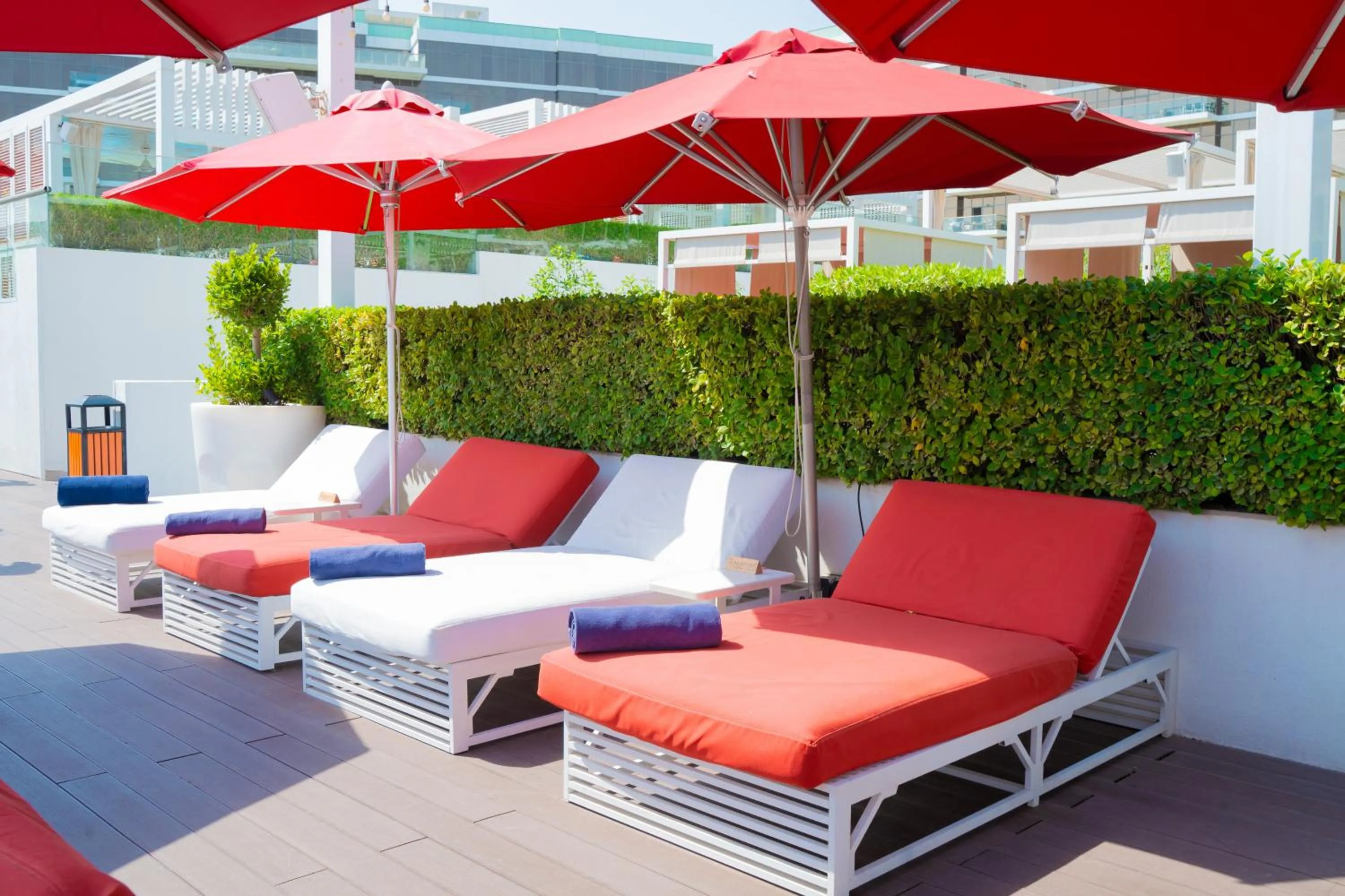 Restaurant/places to eat in Th8 Palm Dubai Beach Resort, Vignette Collection by IHG