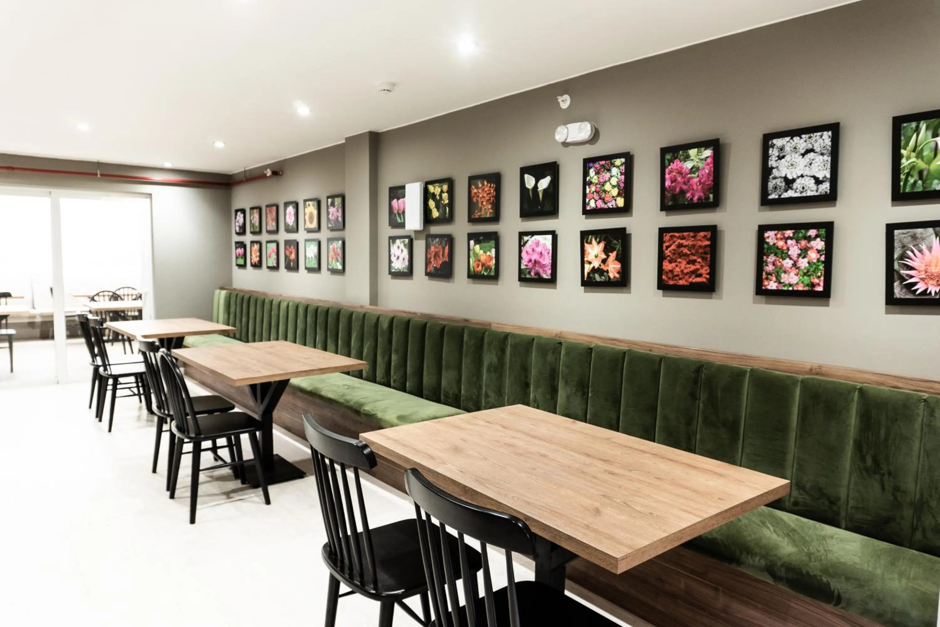 Restaurant/places to eat in Equo Hotel Boutique