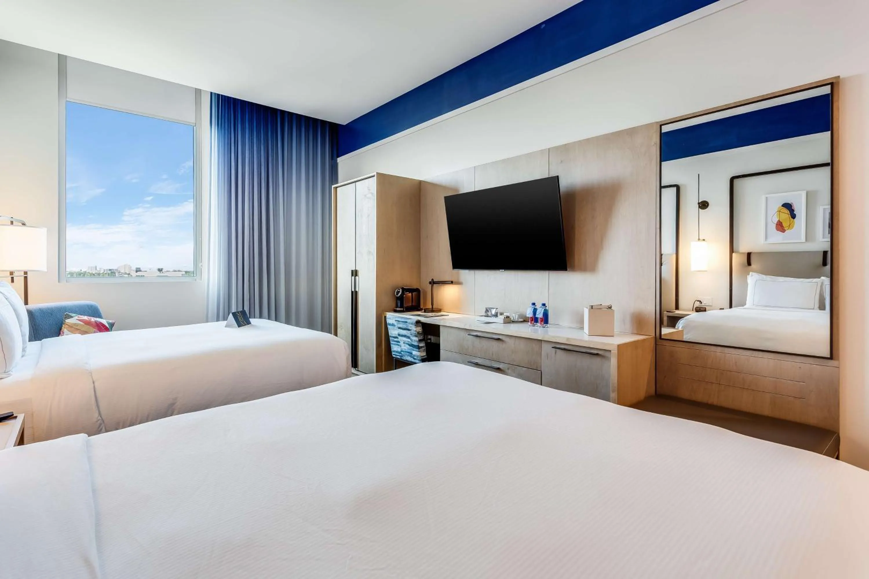 Bedroom, Bed in SERENA Hotel Aventura Miami, Tapestry Collection by Hilton