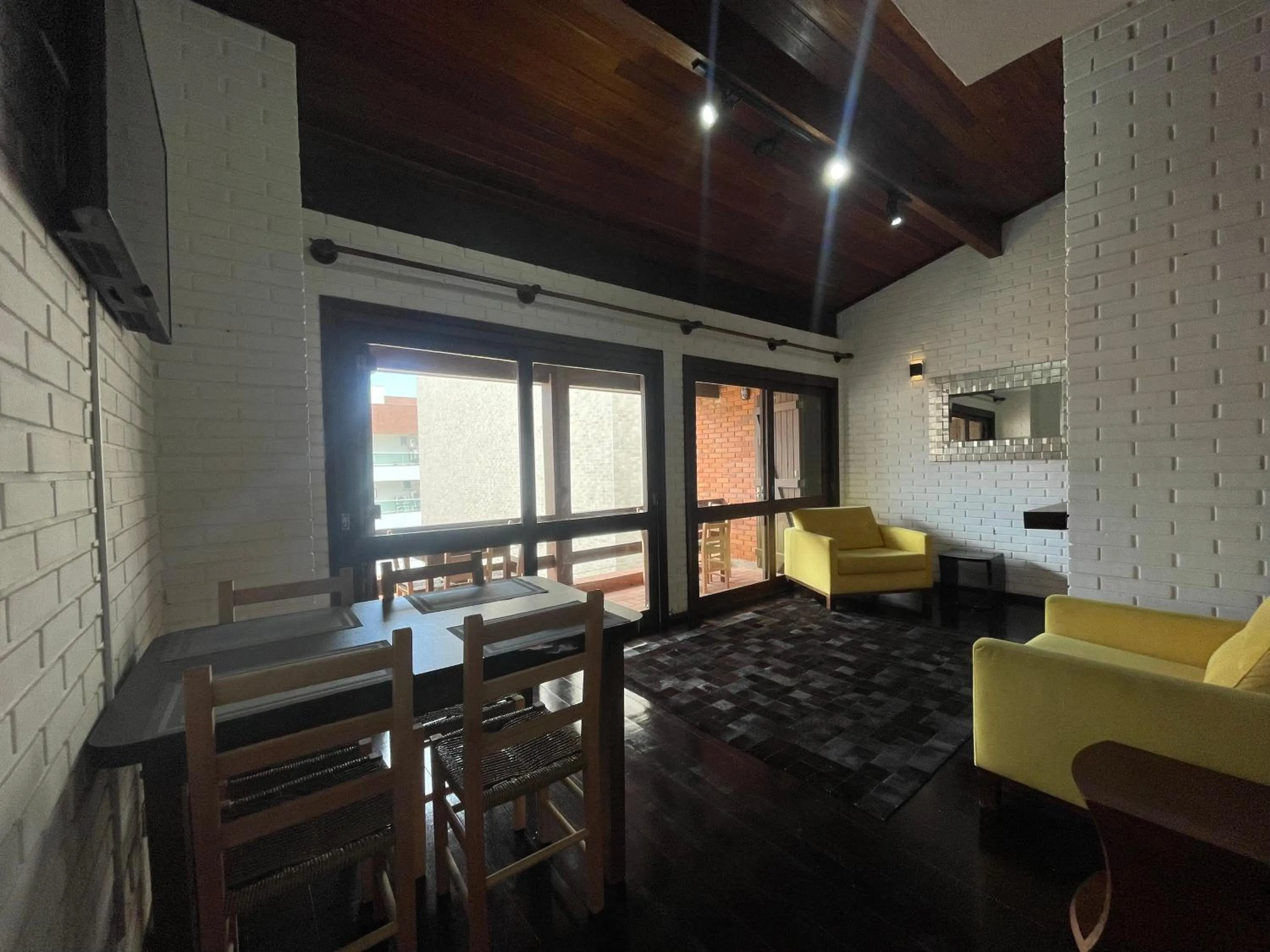 Mare Blu - Pousada Hostel