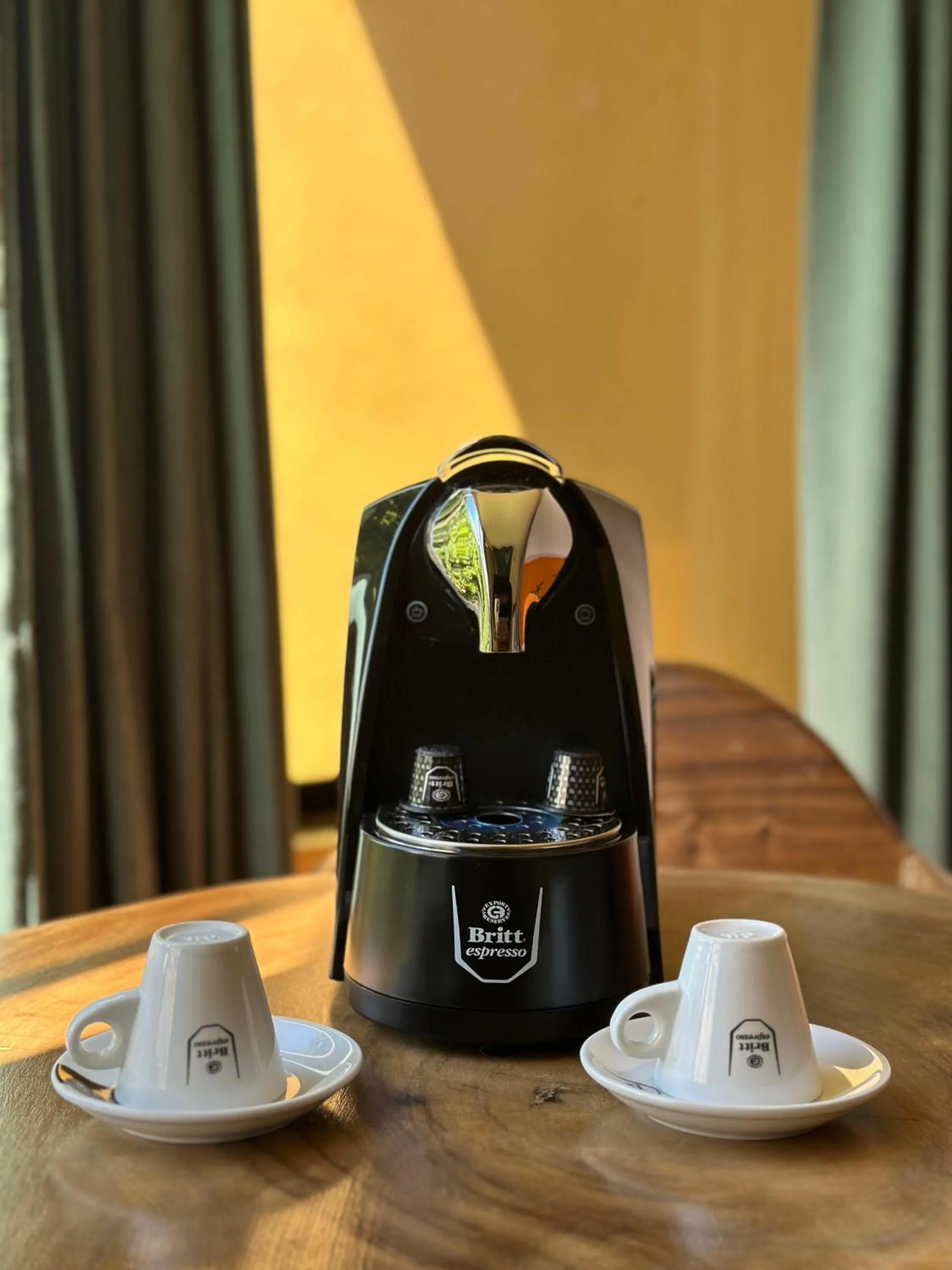 Coffee/tea facilities in Arenal Roca Lodge & Bungalows