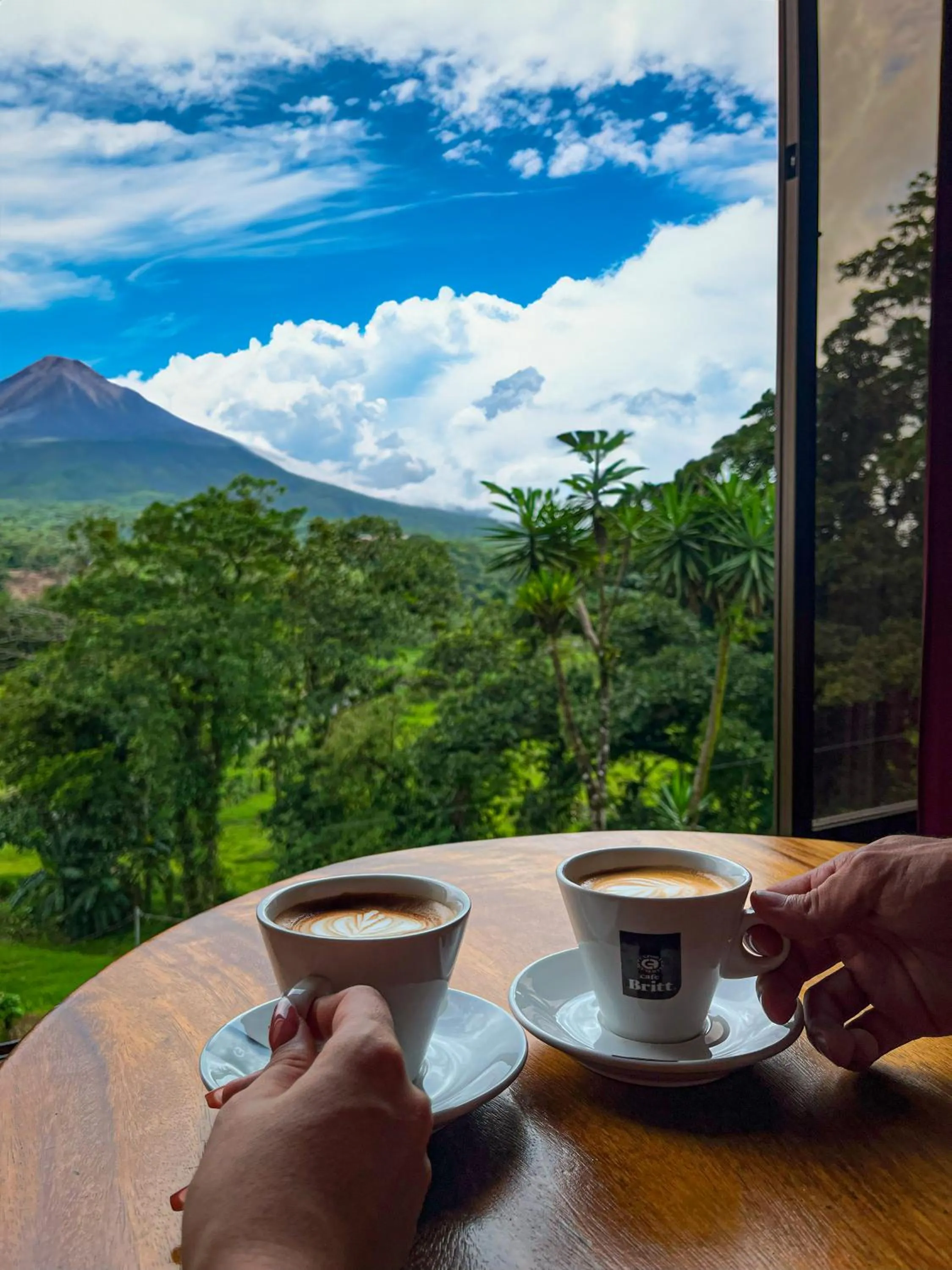Coffee/tea facilities in Arenal Roca Lodge & Bungalows