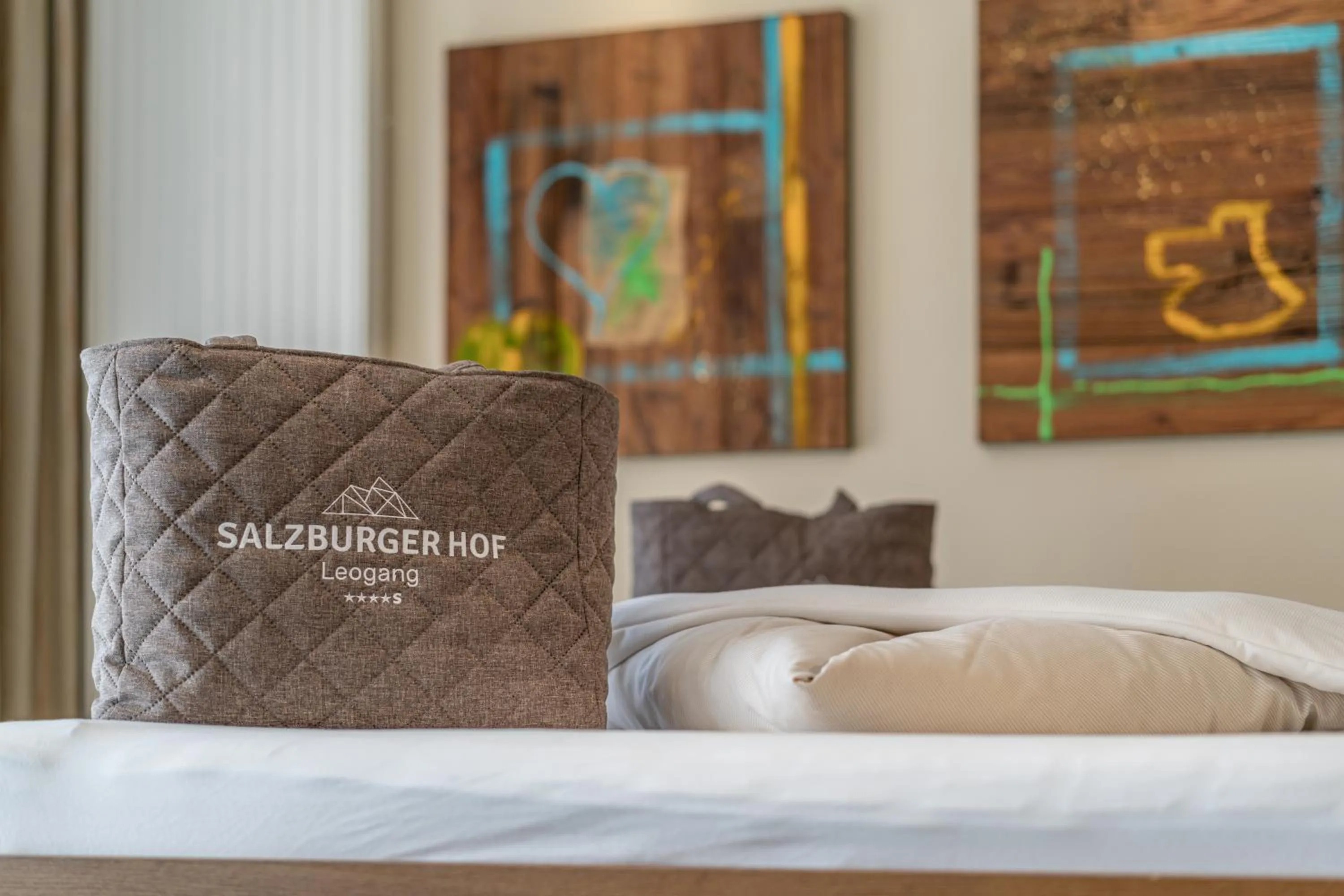 Bed in Hotel Salzburger Hof Leogang