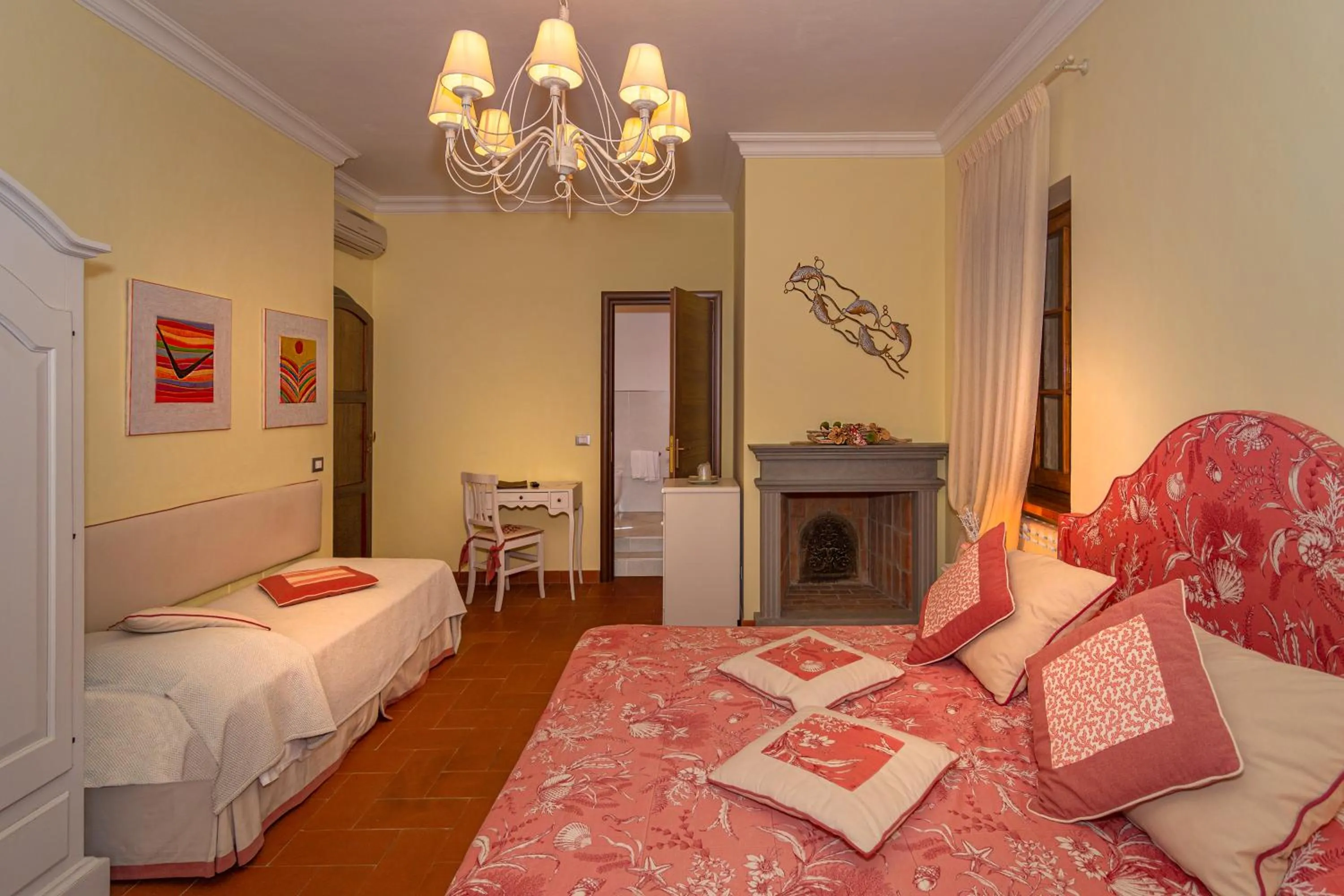 Photo of the whole room, Bed in Villa Il Fortino