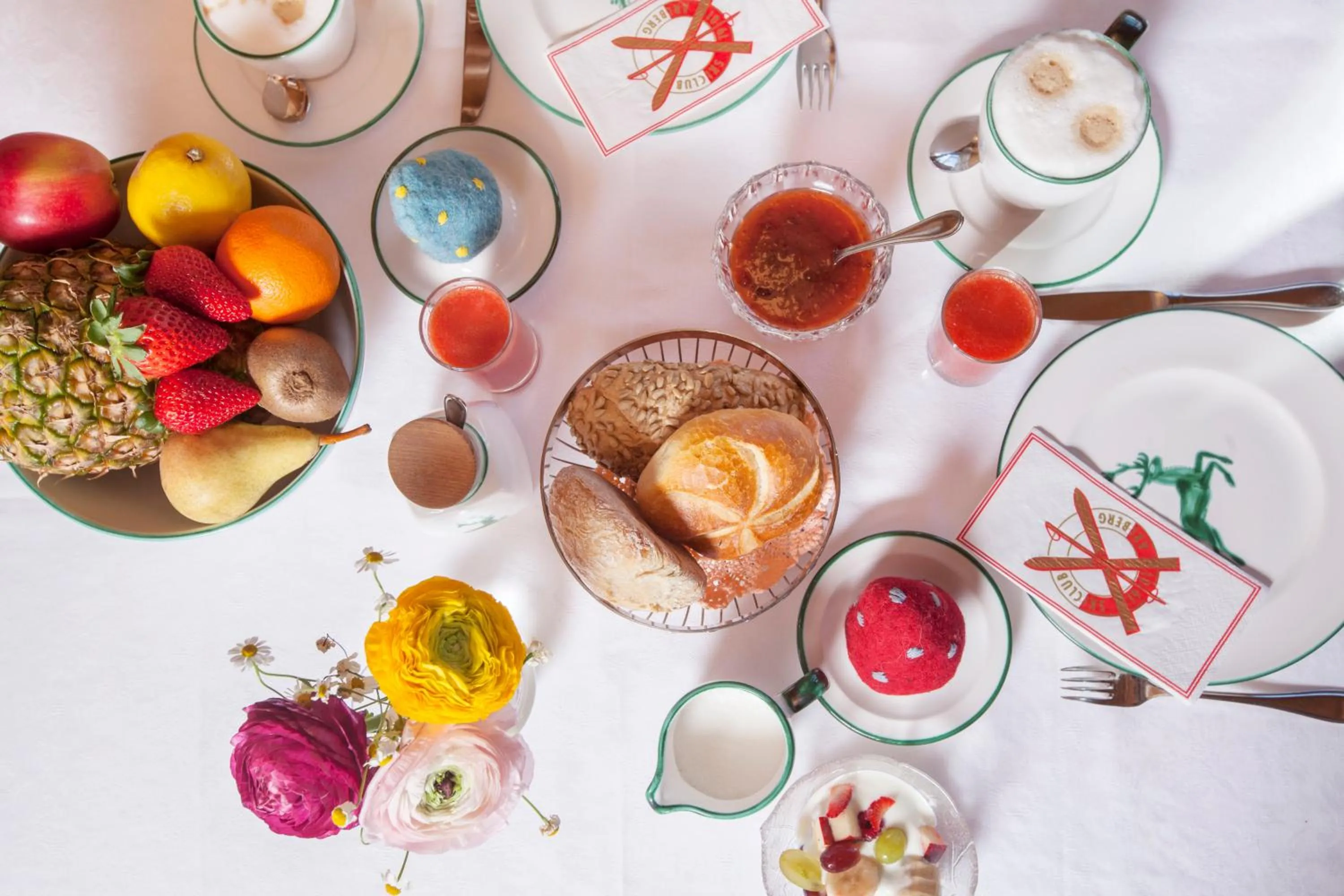 Food and drinks in Hotel Die Arlbergerin - Design & Tiroler Gemütlichkeit