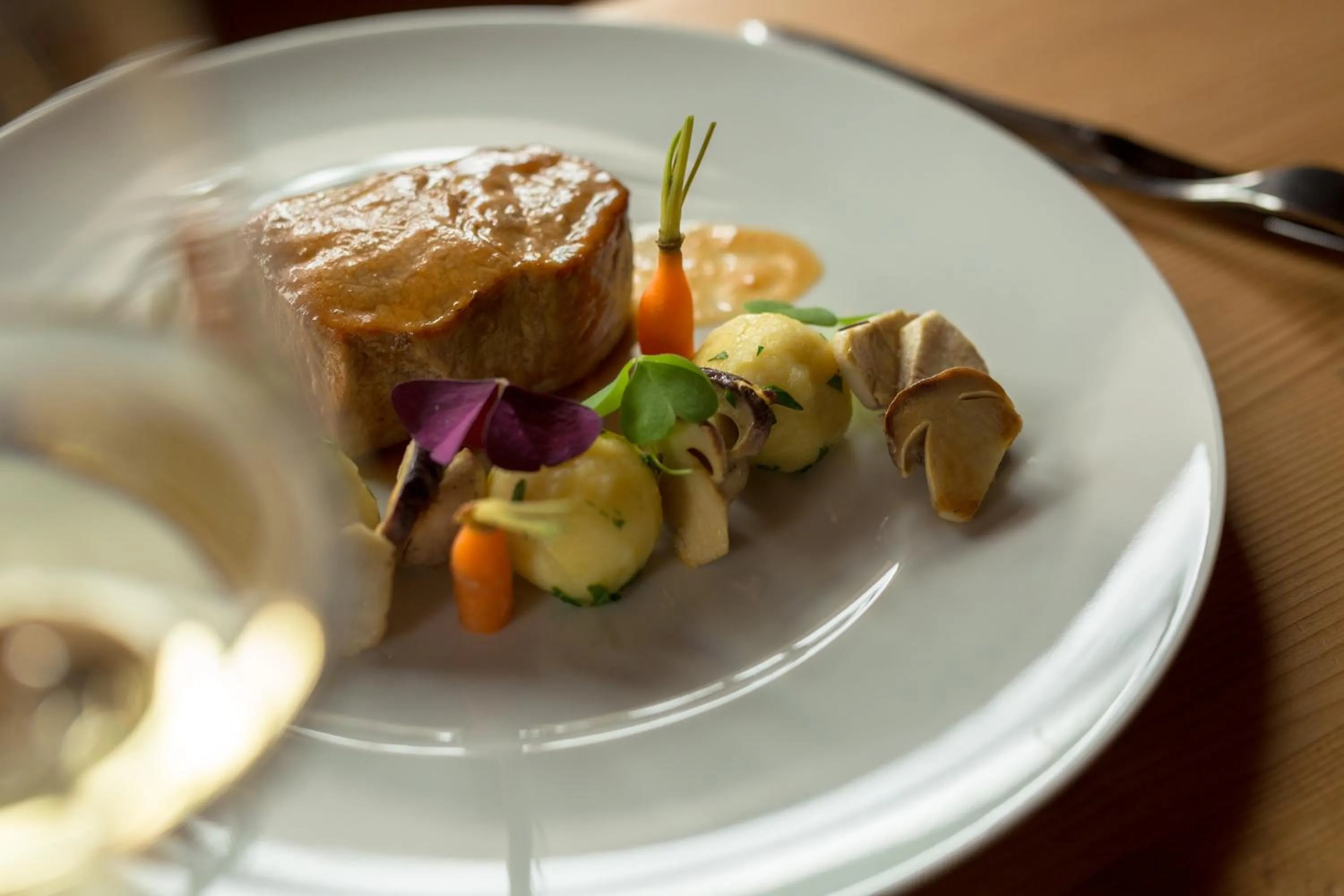 Dinner in Hotel Die Arlbergerin - Design & Tiroler Gemütlichkeit