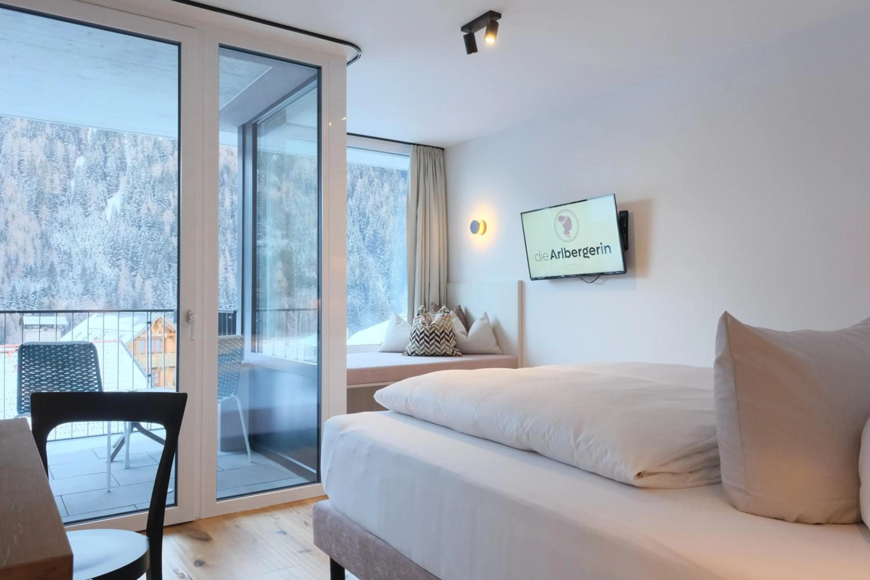 Photo of the whole room, Bed in Hotel Die Arlbergerin - Design & Tiroler Gemütlichkeit