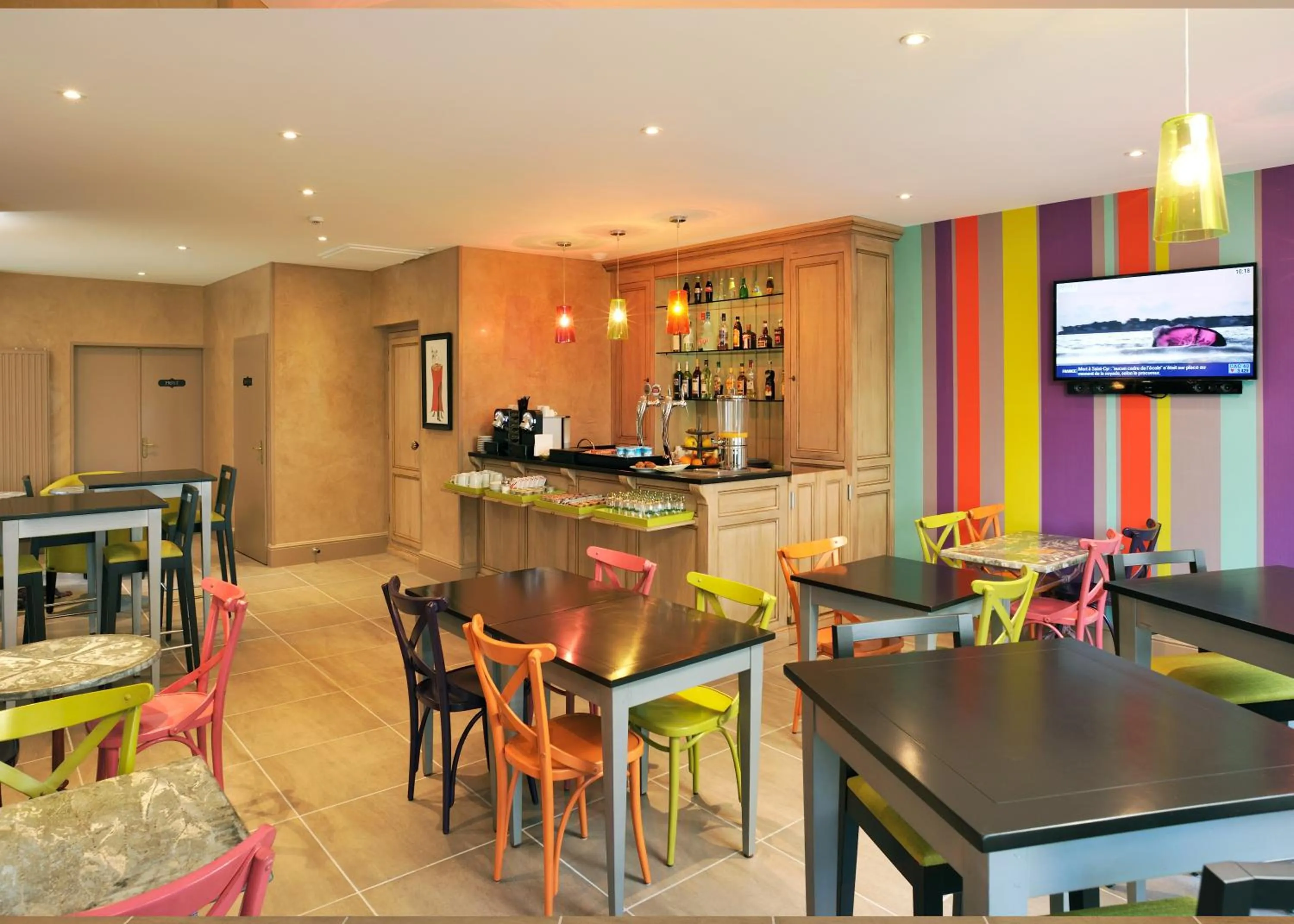 Restaurant/places to eat in Hostellerie du Forez