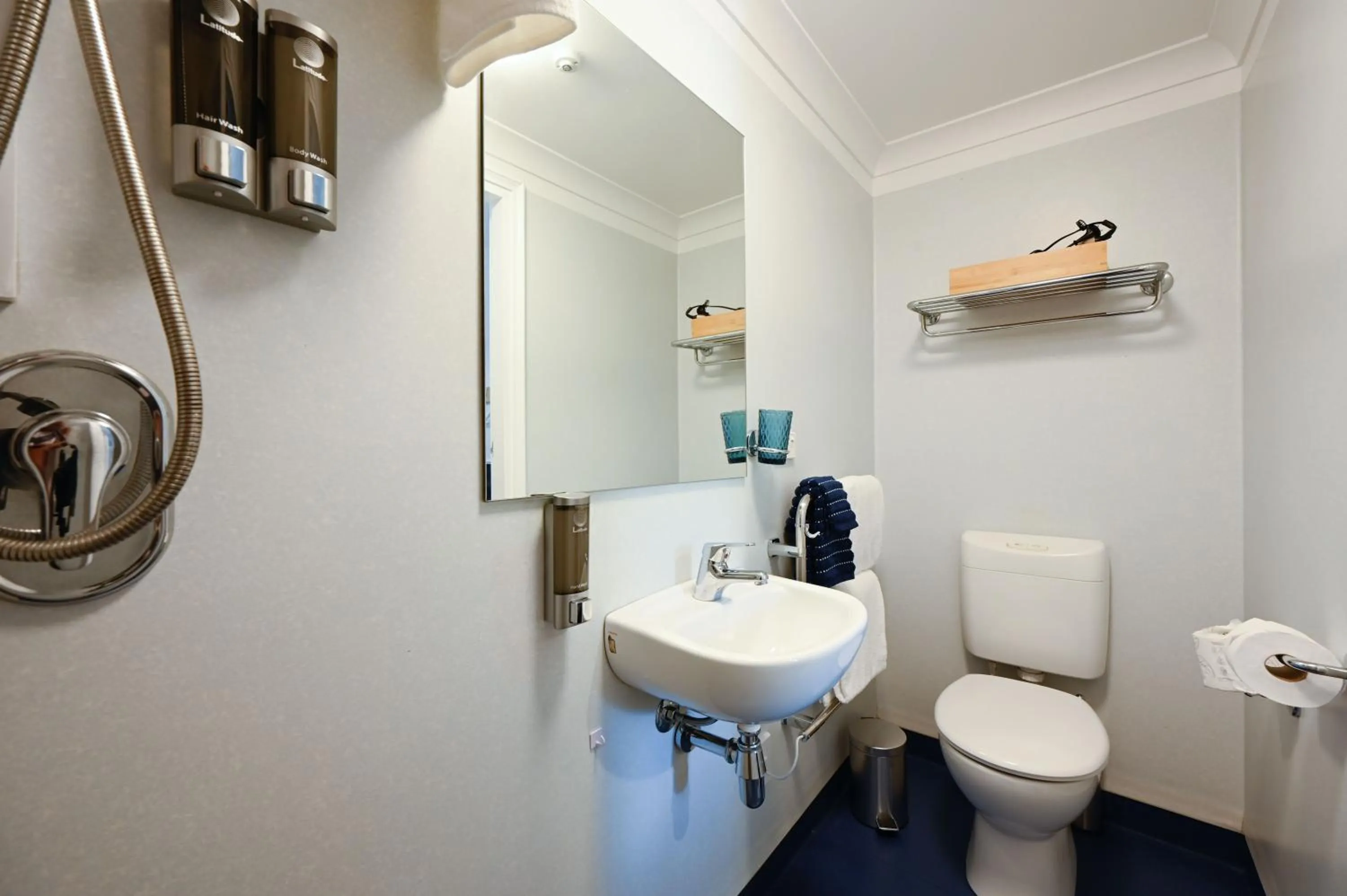 Bathroom in U Boutique on Haven