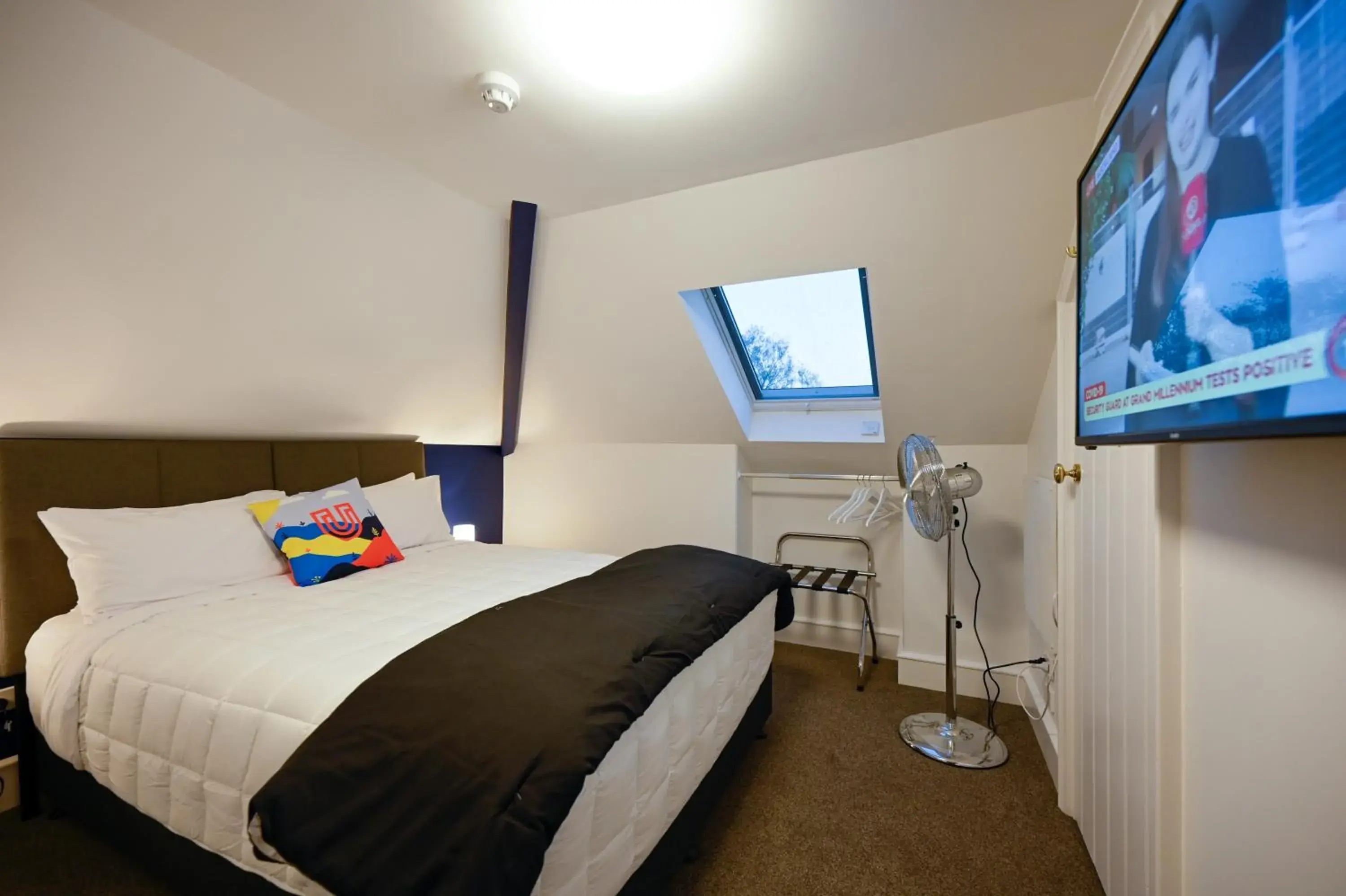 Queen Loft Studio in U Boutique on Haven Queen Loft Studio in U Boutique on Haven