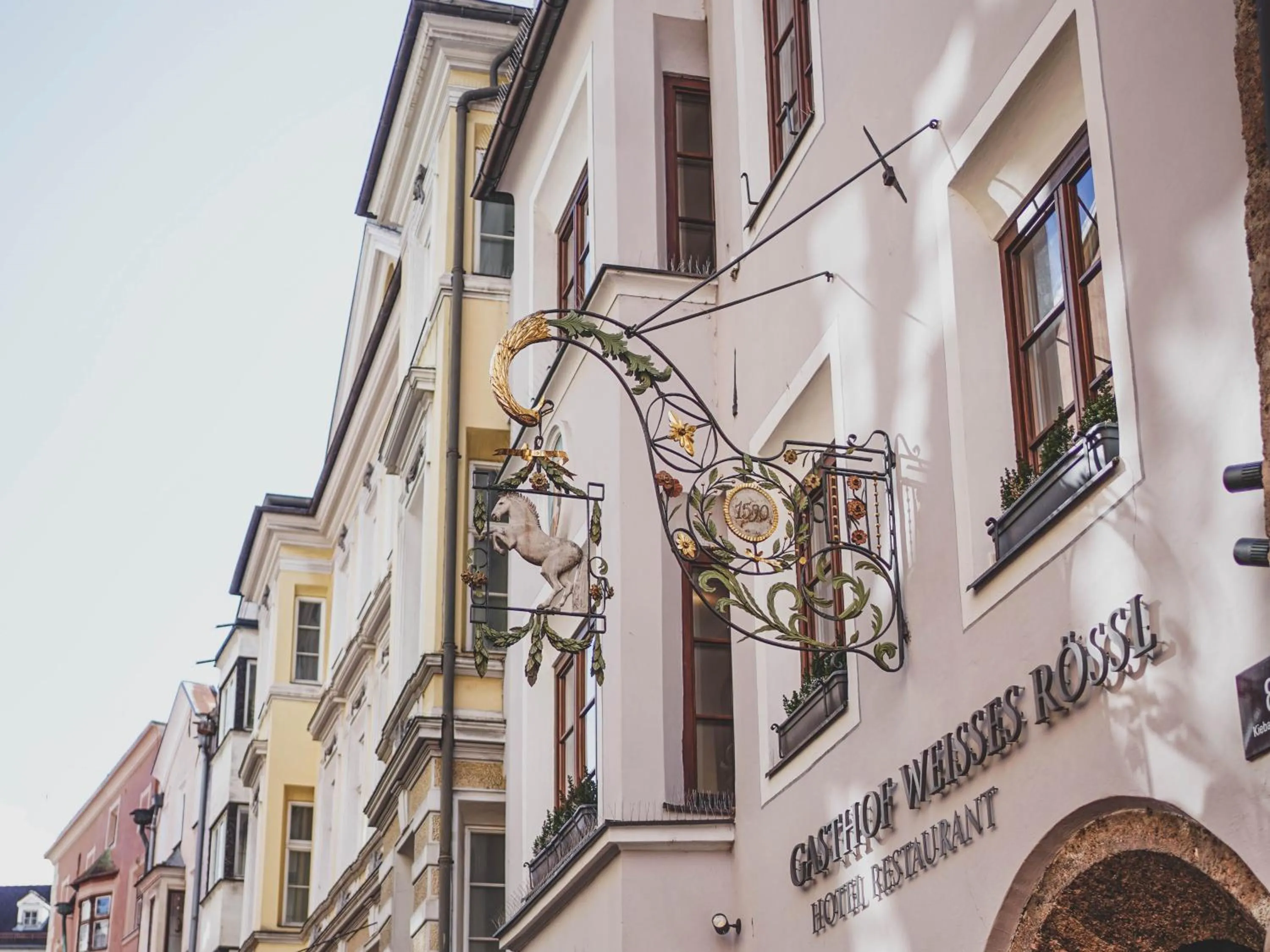 Facade/entrance in Boutiquehotel Weisses Rössl