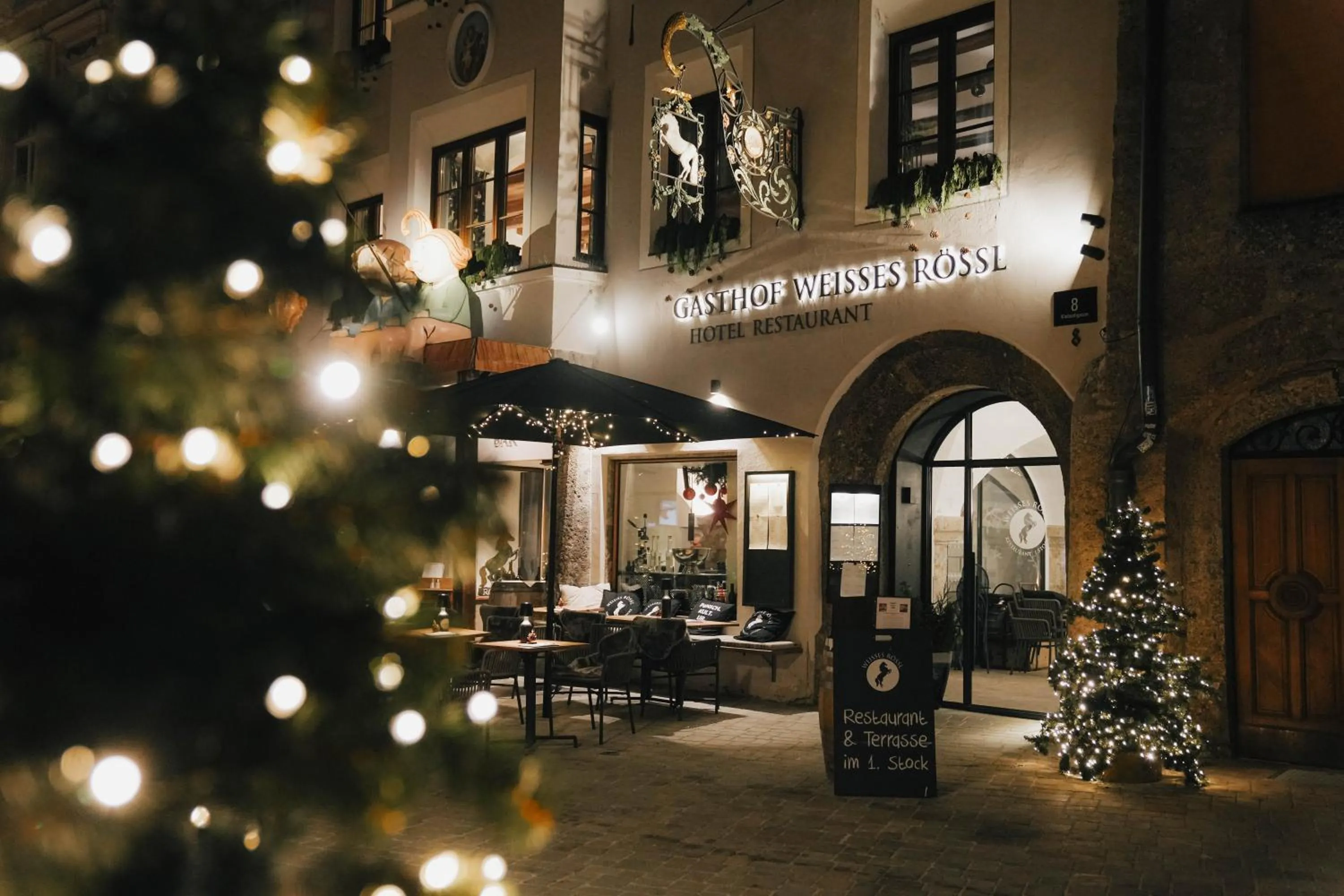 Property building in Boutiquehotel Weisses Rössl