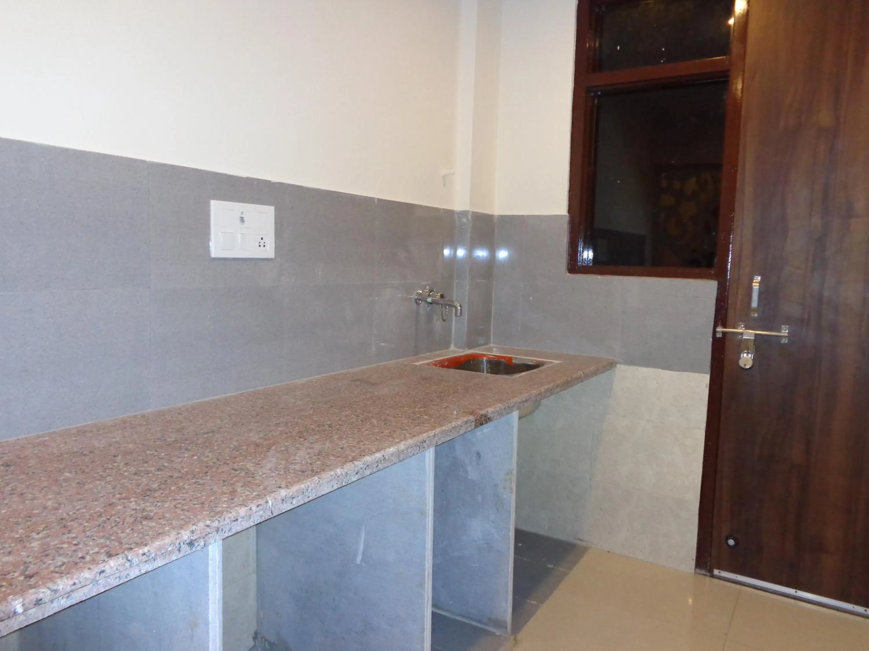 Kitchen or kitchenette in Rukmani Inn