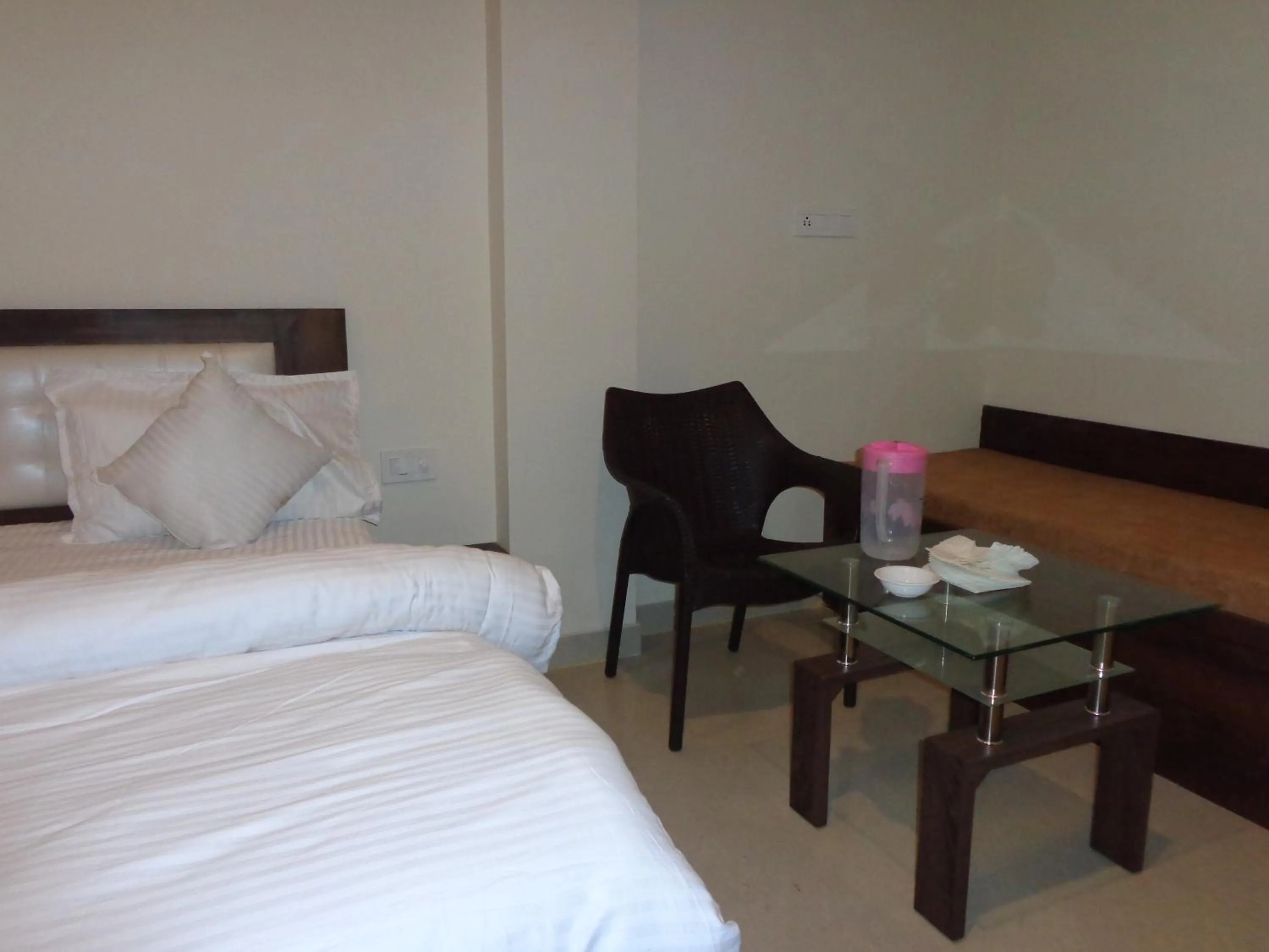 Living room, Bed in Rukmani Inn