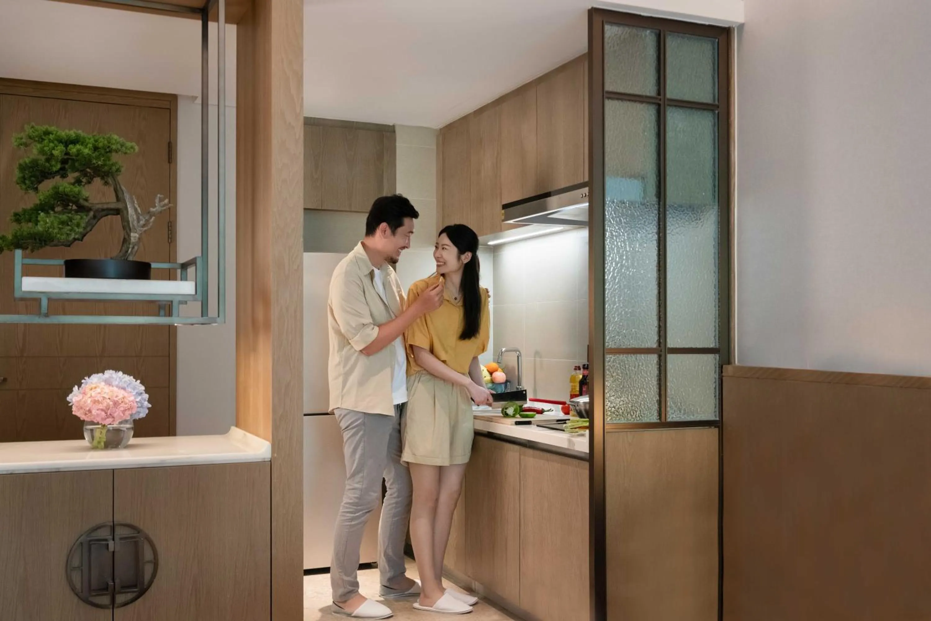 Kitchen or kitchenette in Holiday Inn & Suites Sanya Yalong Bay