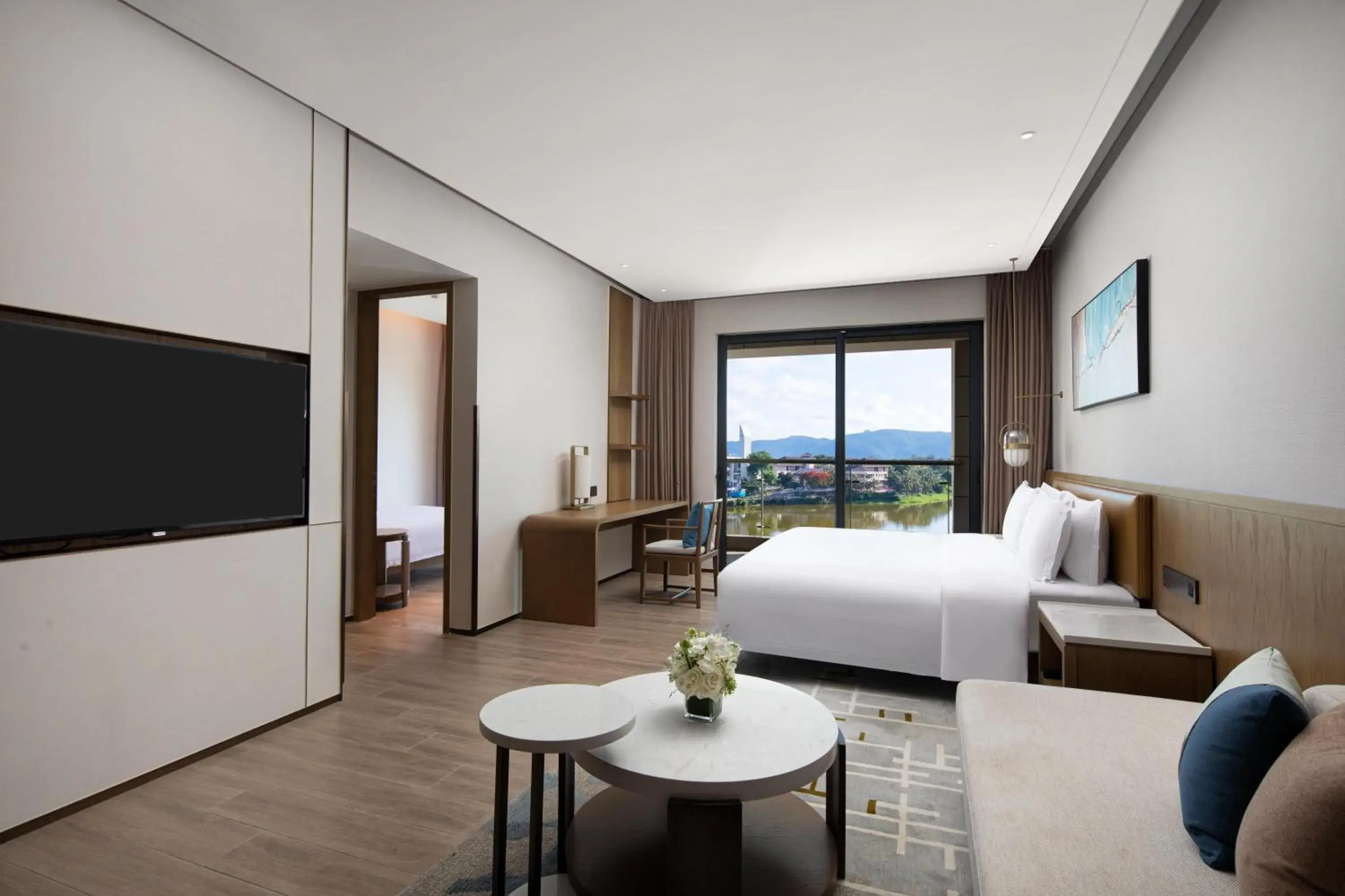 Suite with Lake View in Holiday Inn & Suites Sanya Yalong Bay Suite with Lake View in Holiday Inn & Suites Sanya Yalong Bay