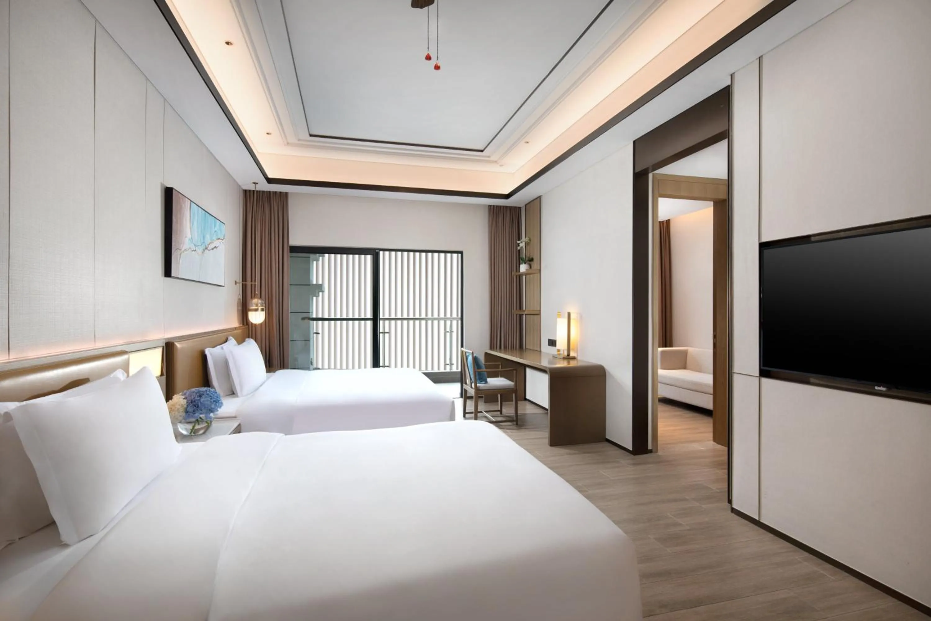 Photo of the whole room, Bed in Holiday Inn & Suites Sanya Yalong Bay