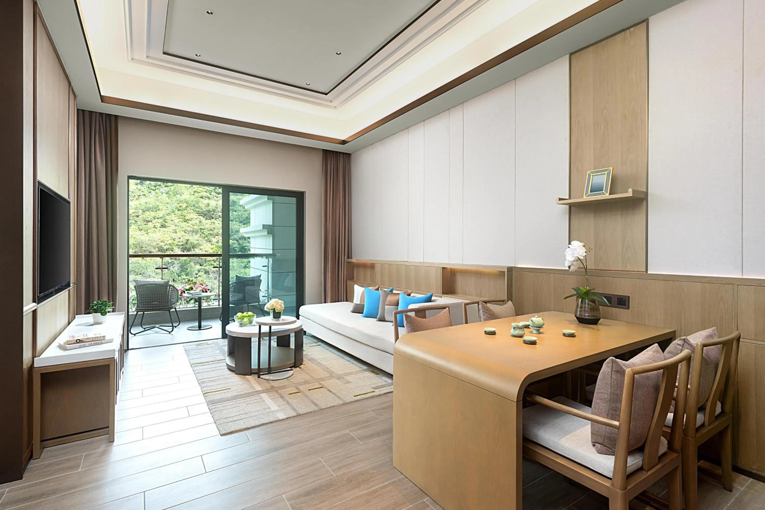 Living room in Holiday Inn & Suites Sanya Yalong Bay