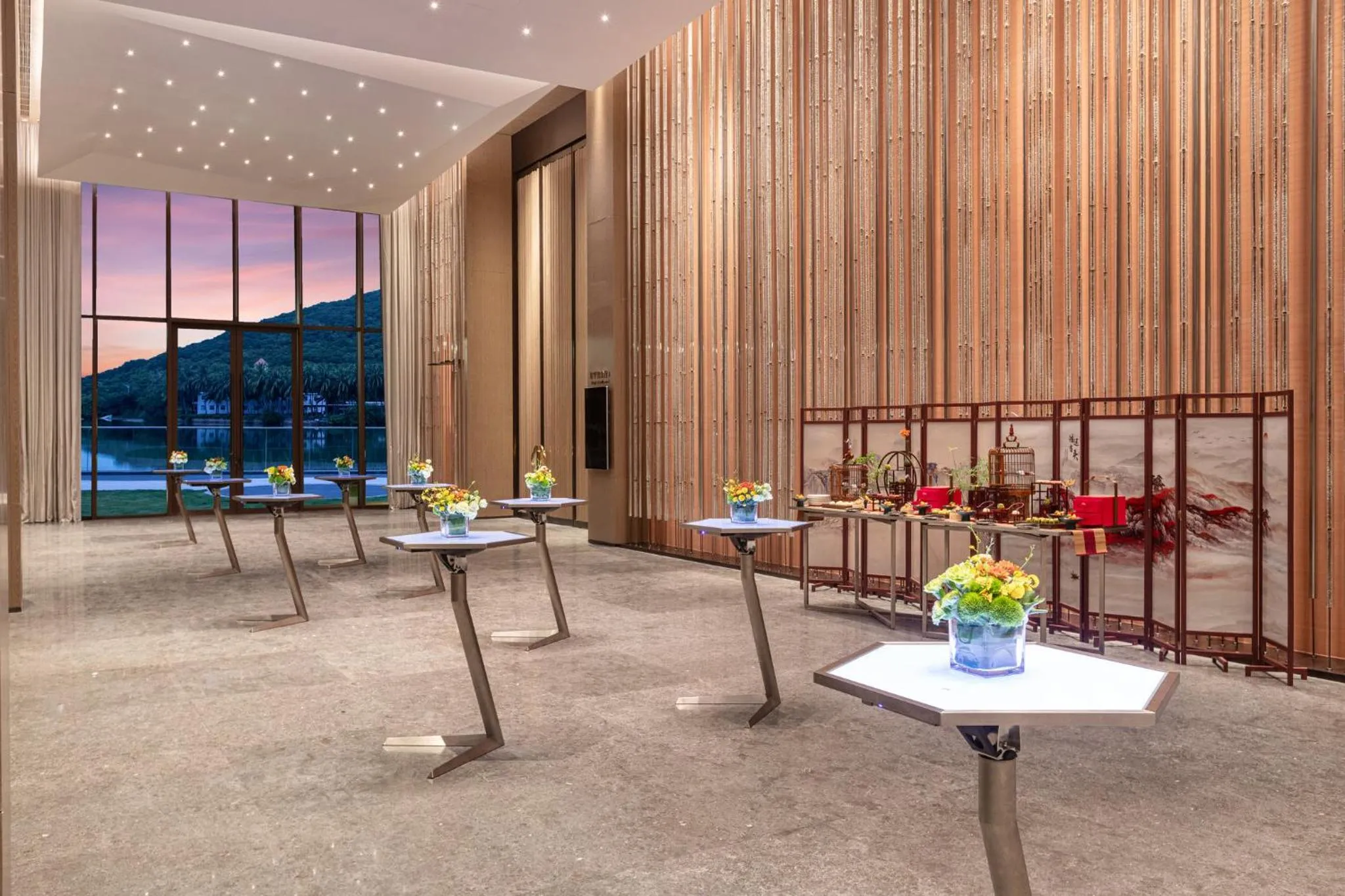 Meeting/conference room in Holiday Inn & Suites Sanya Yalong Bay