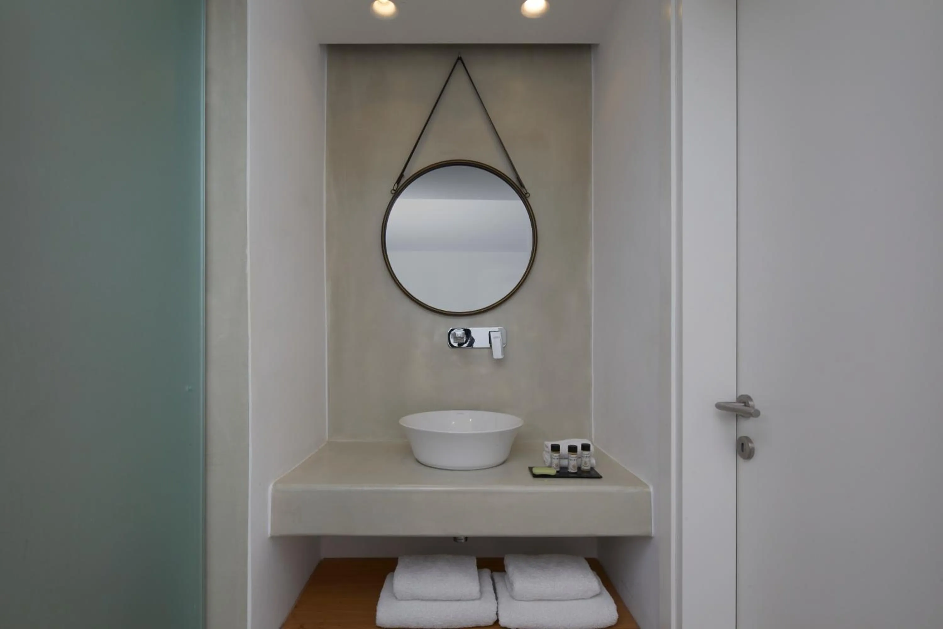 Bathroom in Adorno Oia