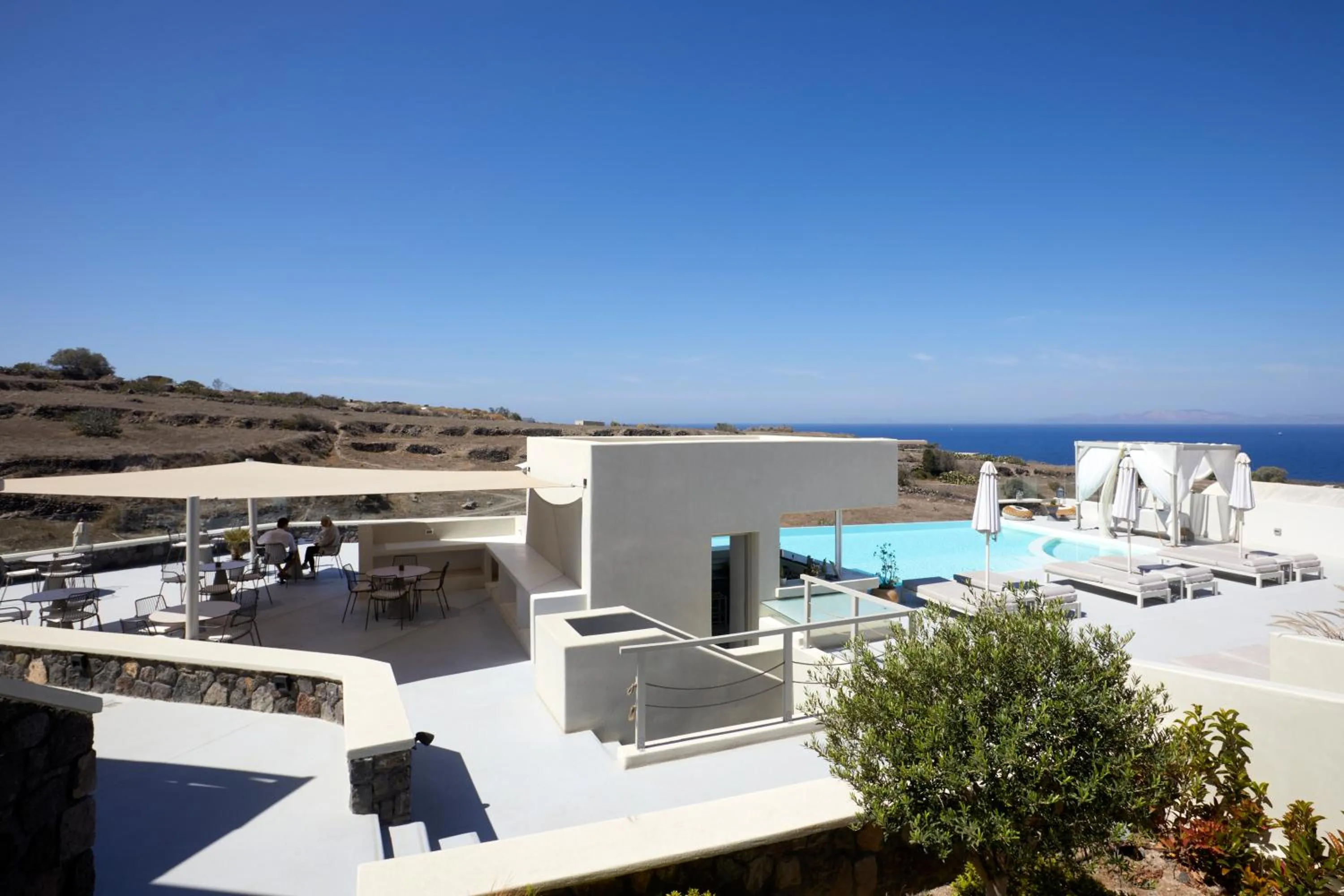 Property building in Adorno Oia