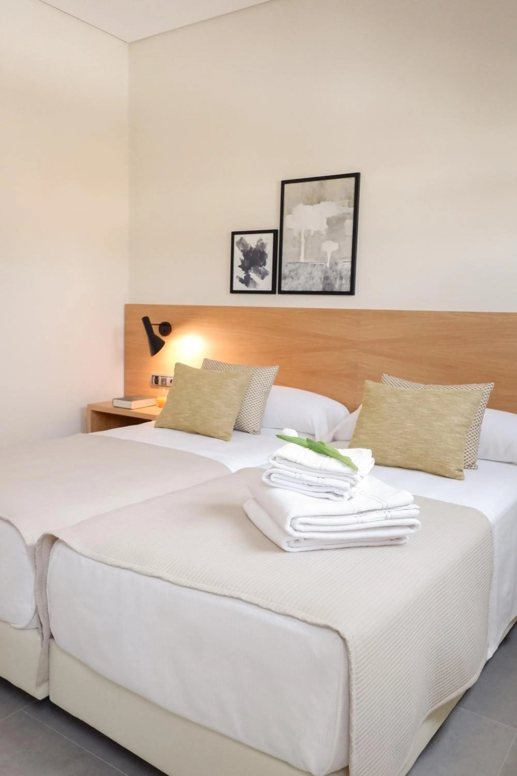 Bed in U-Sense Sevilla Catedral