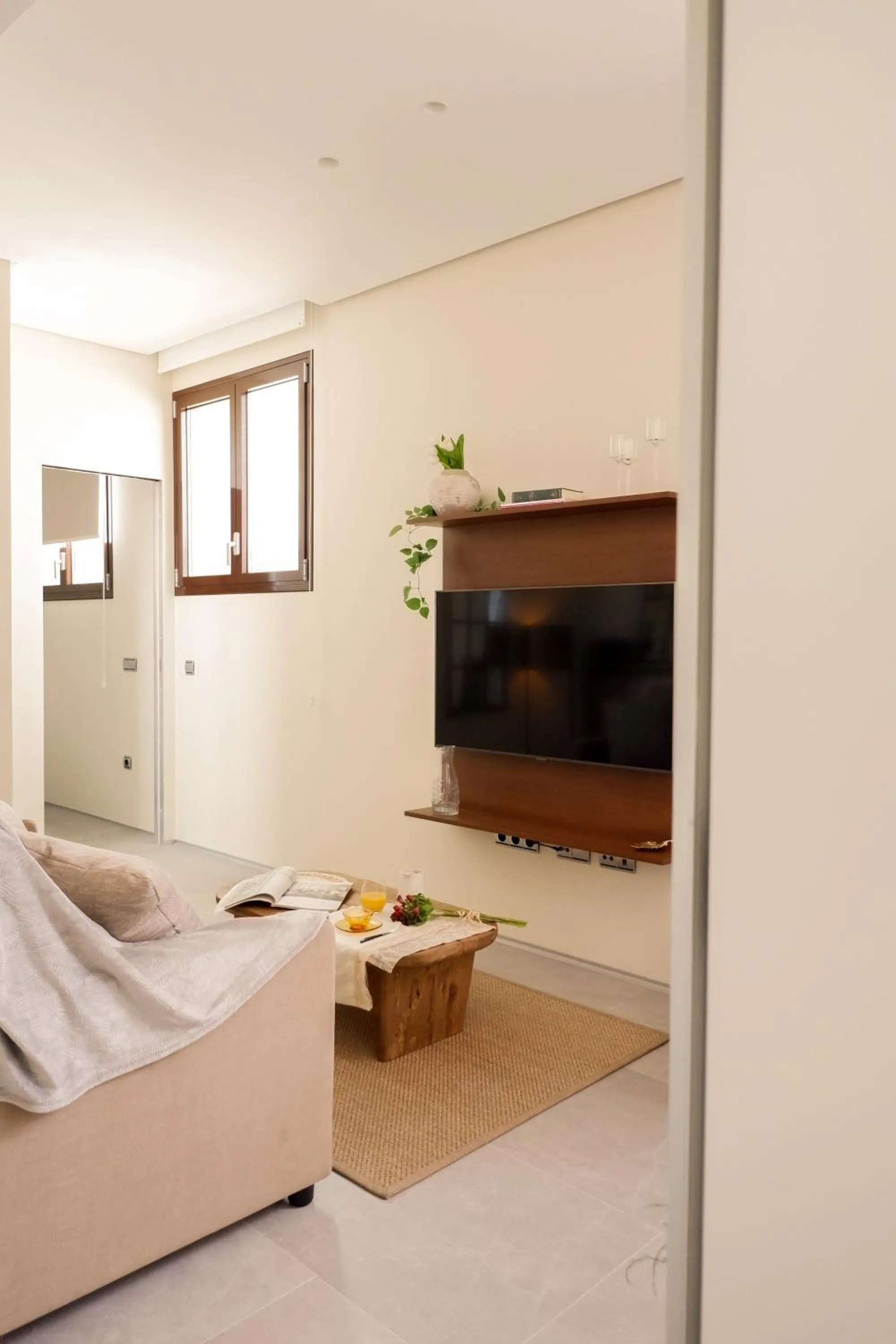 TV and multimedia in U-Sense Sevilla Catedral