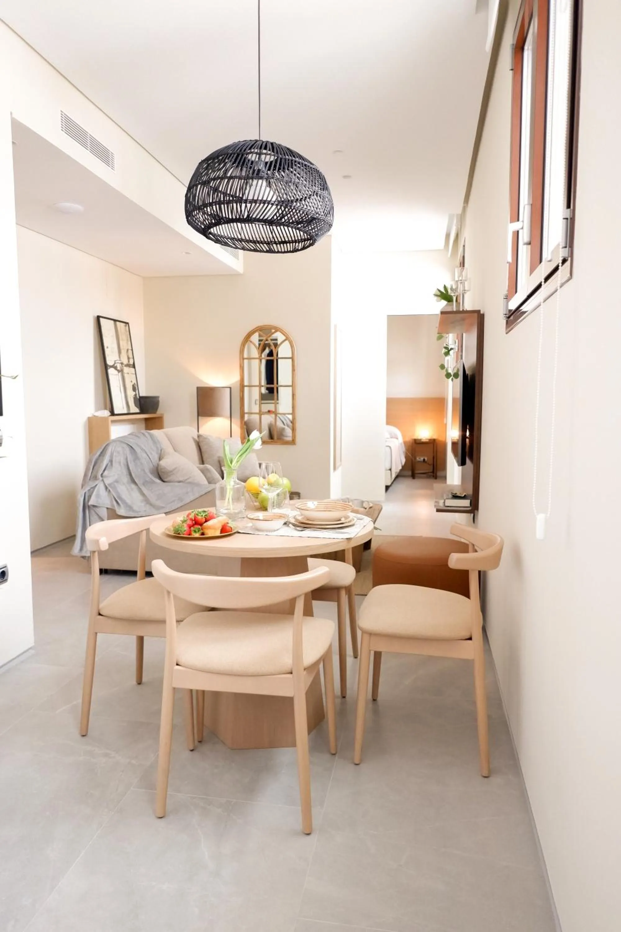 Dining area in U-Sense Sevilla Catedral