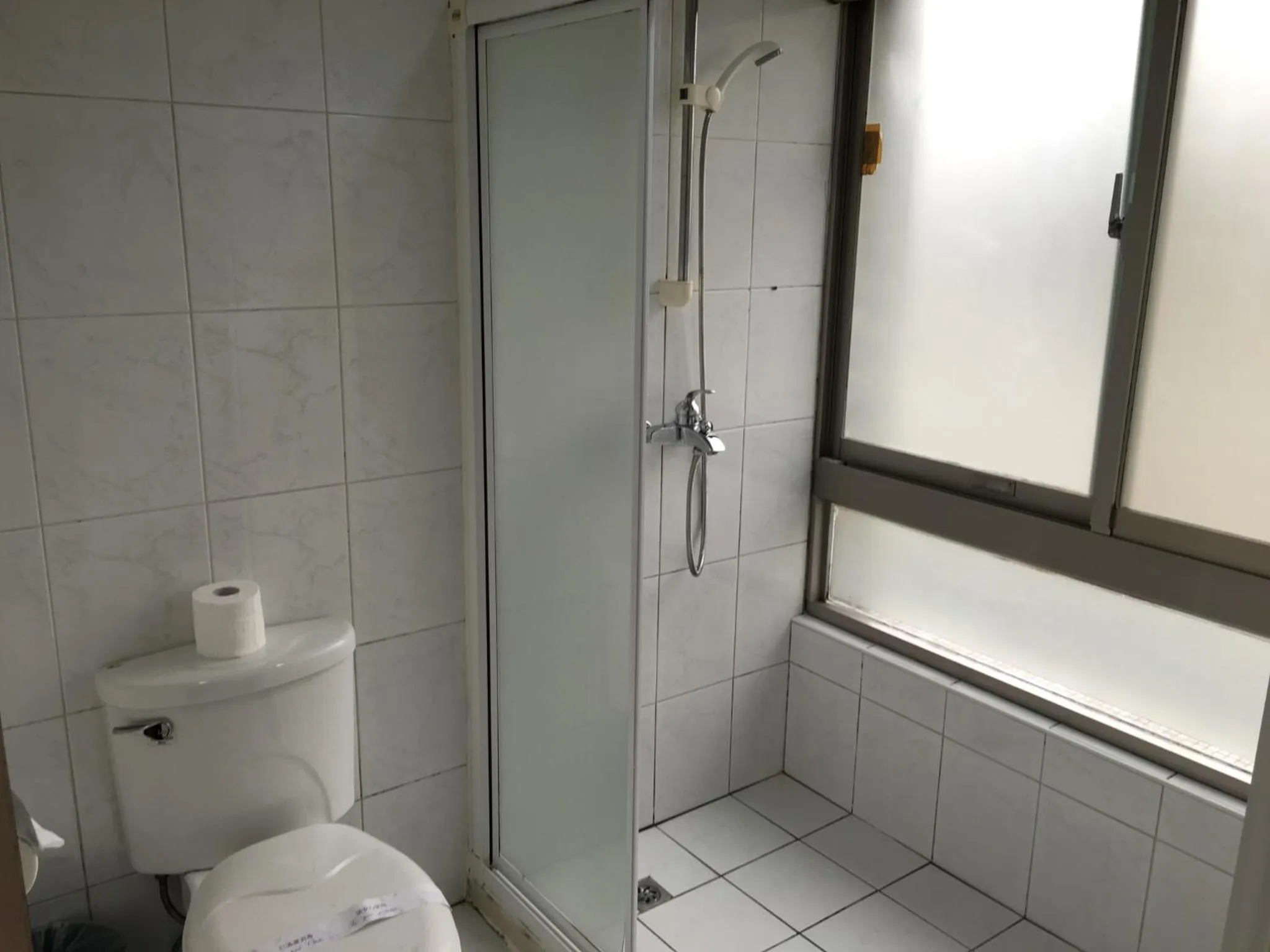 Bathroom in Daylight Hotel