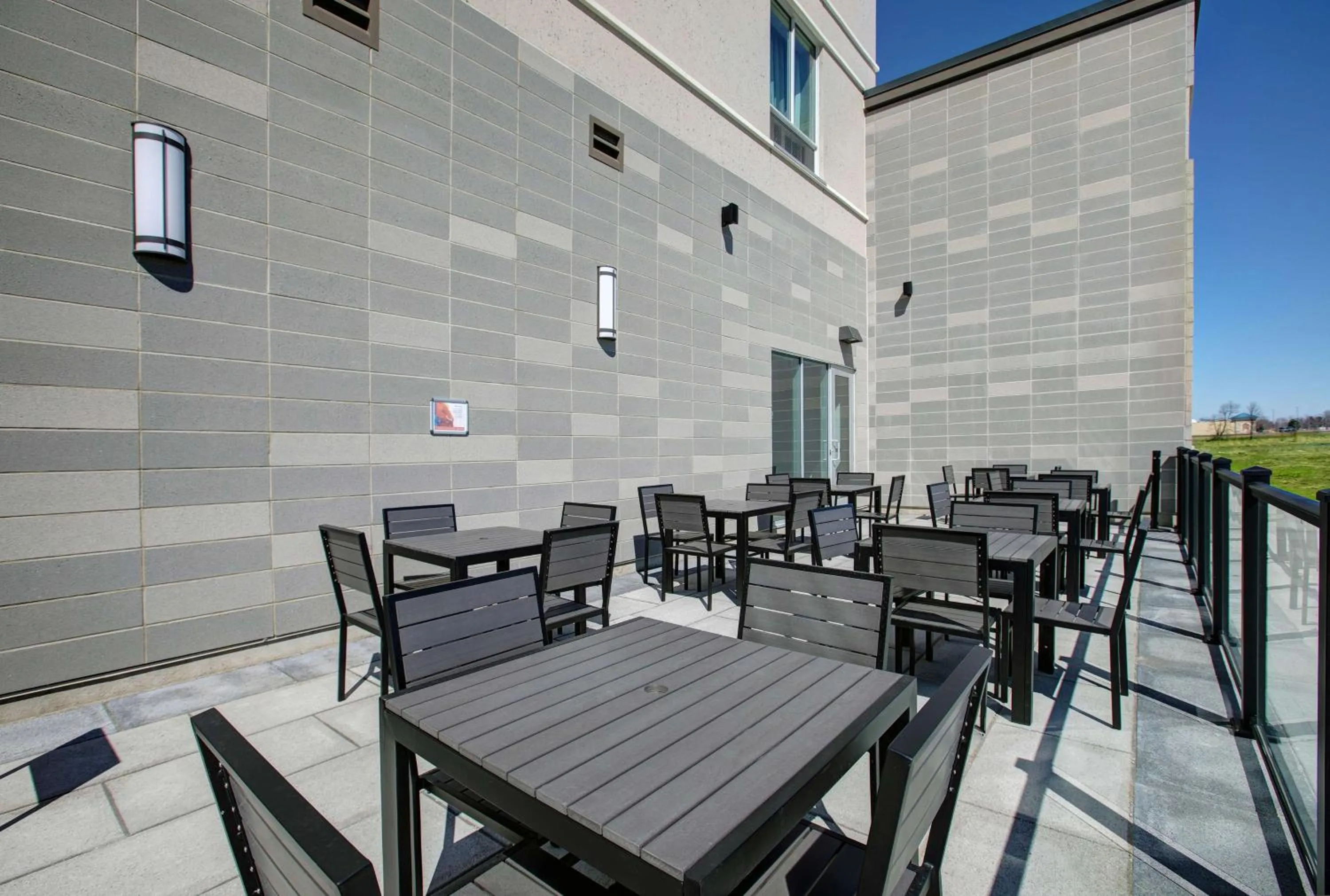 Patio in Hampton Inn & Suites By Hilton Waterloo St. Jacobs