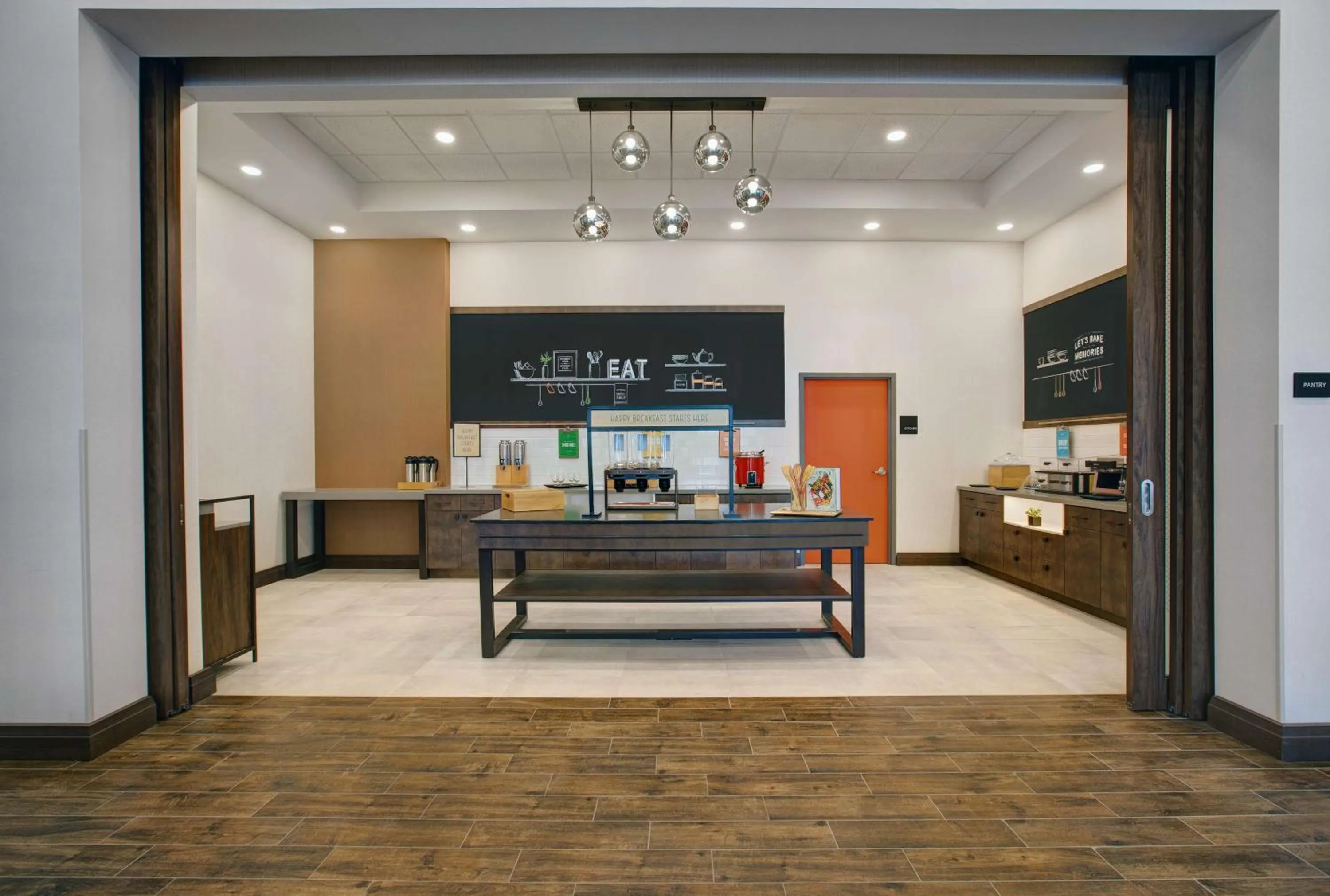 Breakfast in Hampton Inn & Suites By Hilton Waterloo St. Jacobs