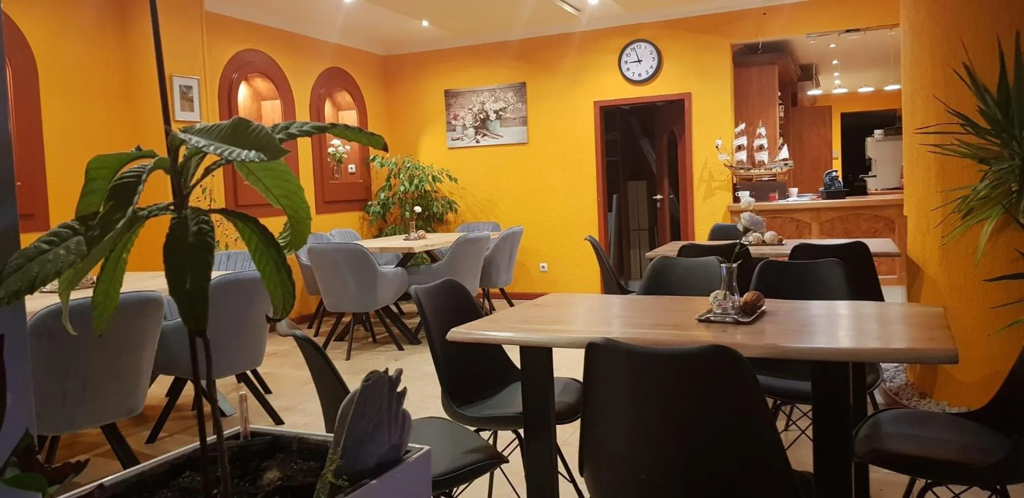 Lobby or reception in Varel Bay Hotel