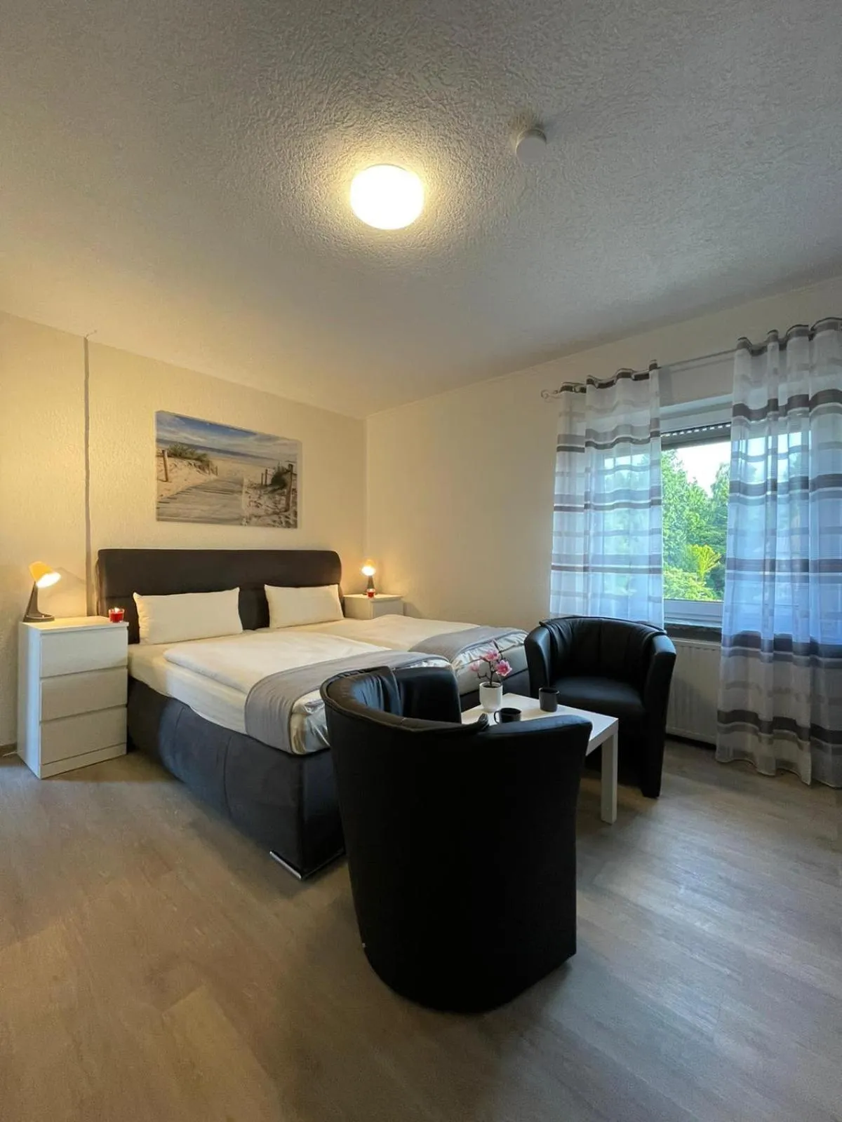 Photo of the whole room, Bed in Varel Bay Hotel