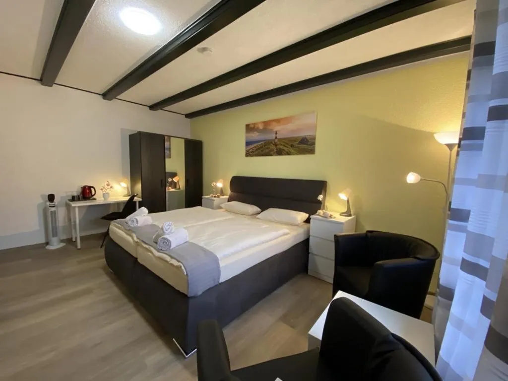 Bed in Varel Bay Hotel