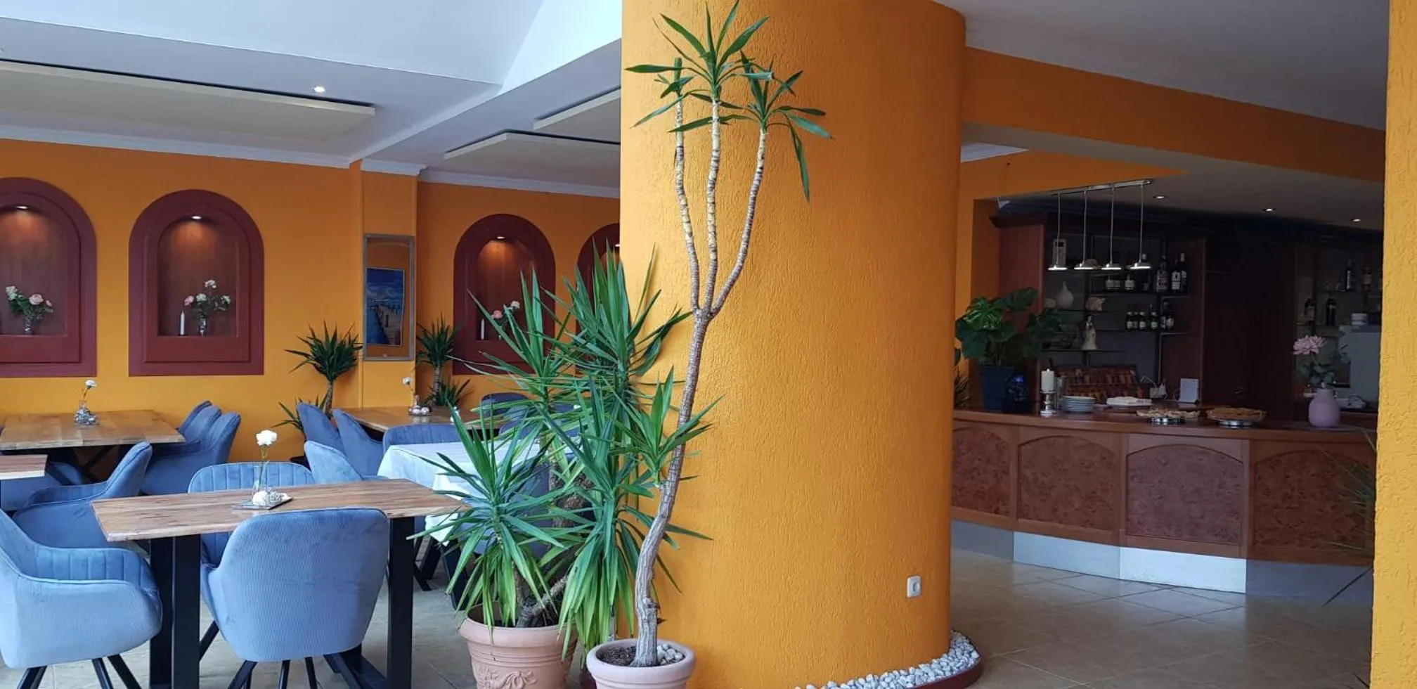 Lobby or reception in Varel Bay Hotel