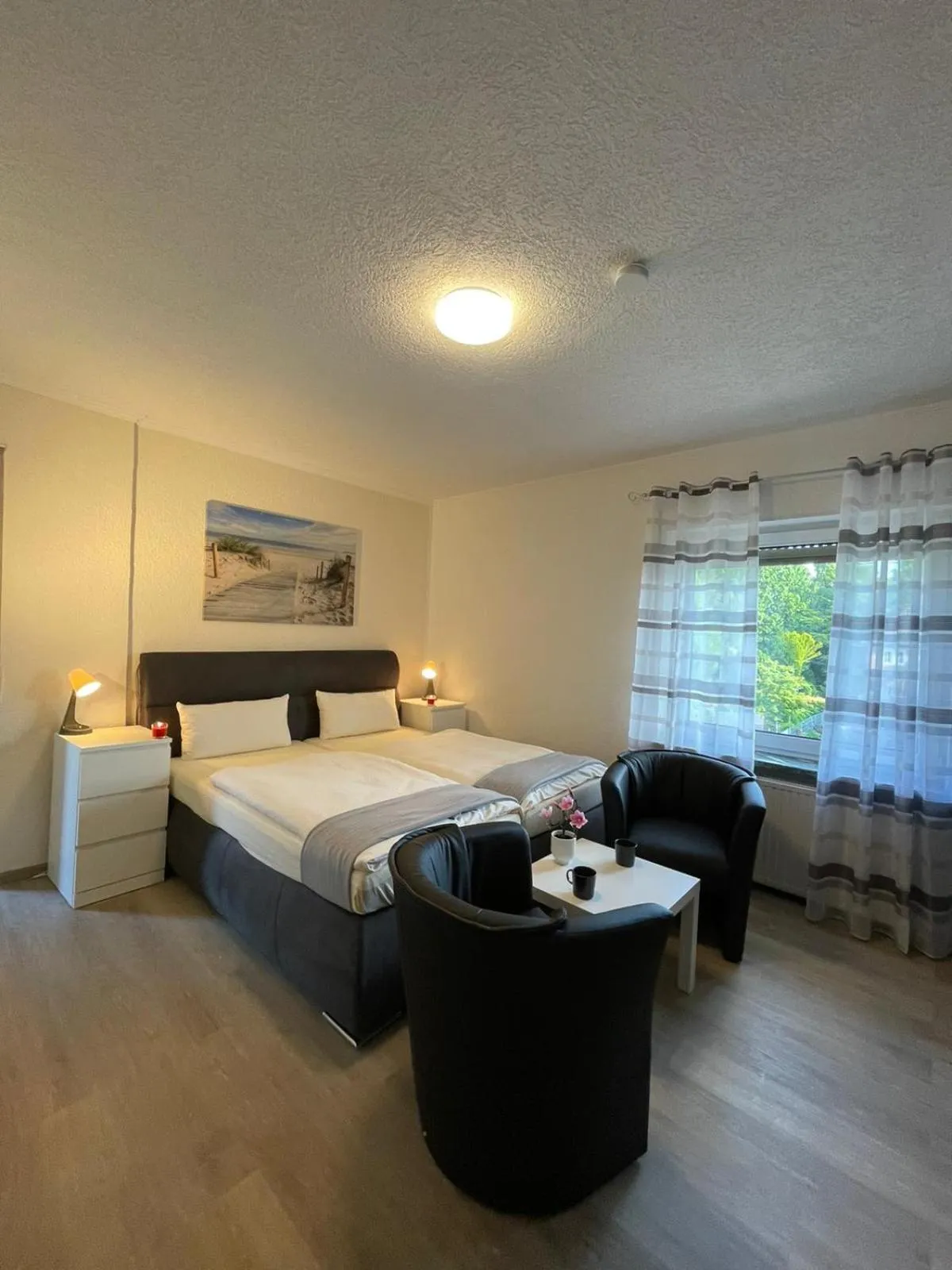 Photo of the whole room, Bed in Varel Bay Hotel