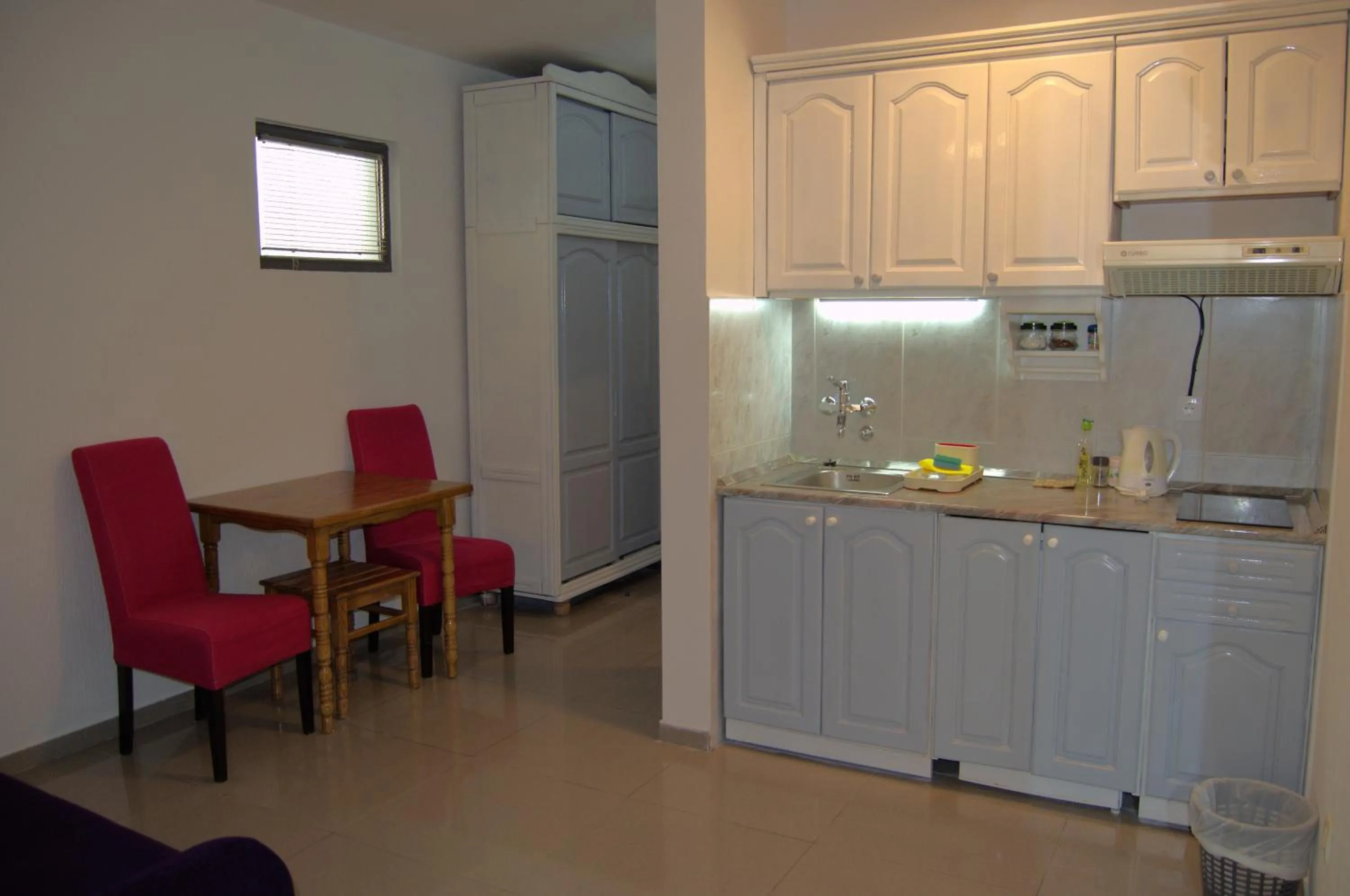 Kitchen or kitchenette in Yeshill Apart & Studio
