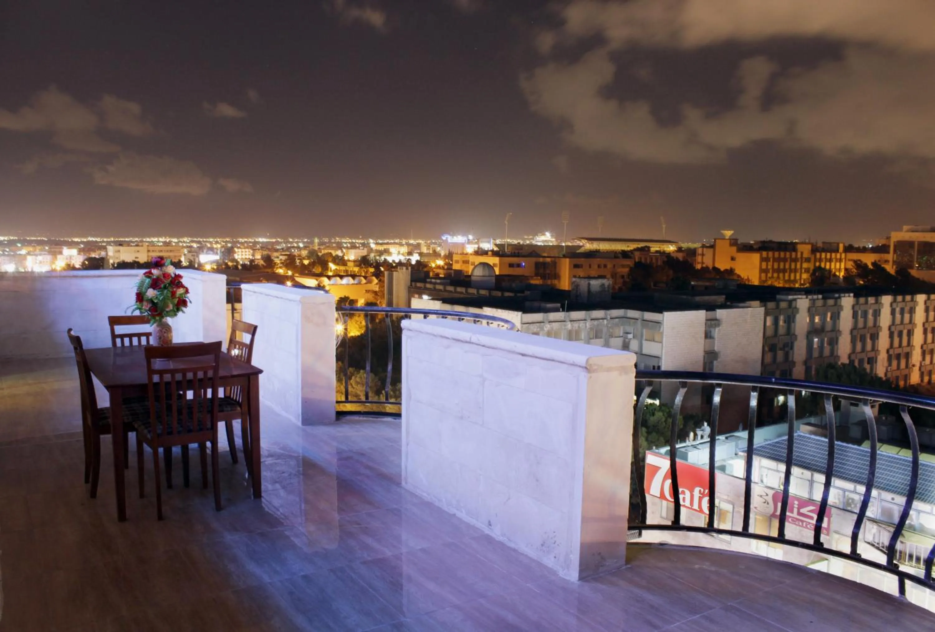 Night in Nahas Plaza