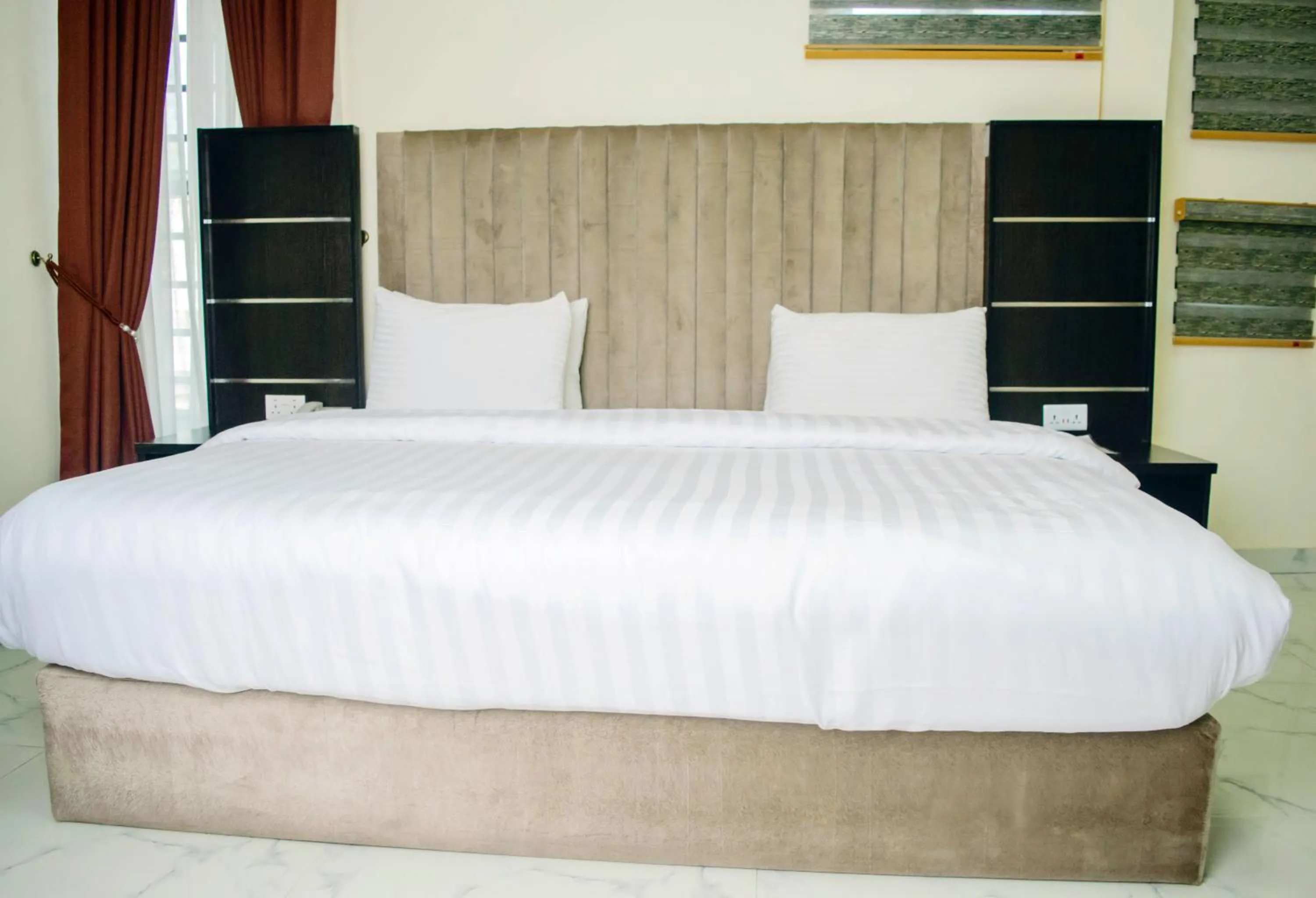 Bed in Ocean Park Hotel,Lekki phase 1