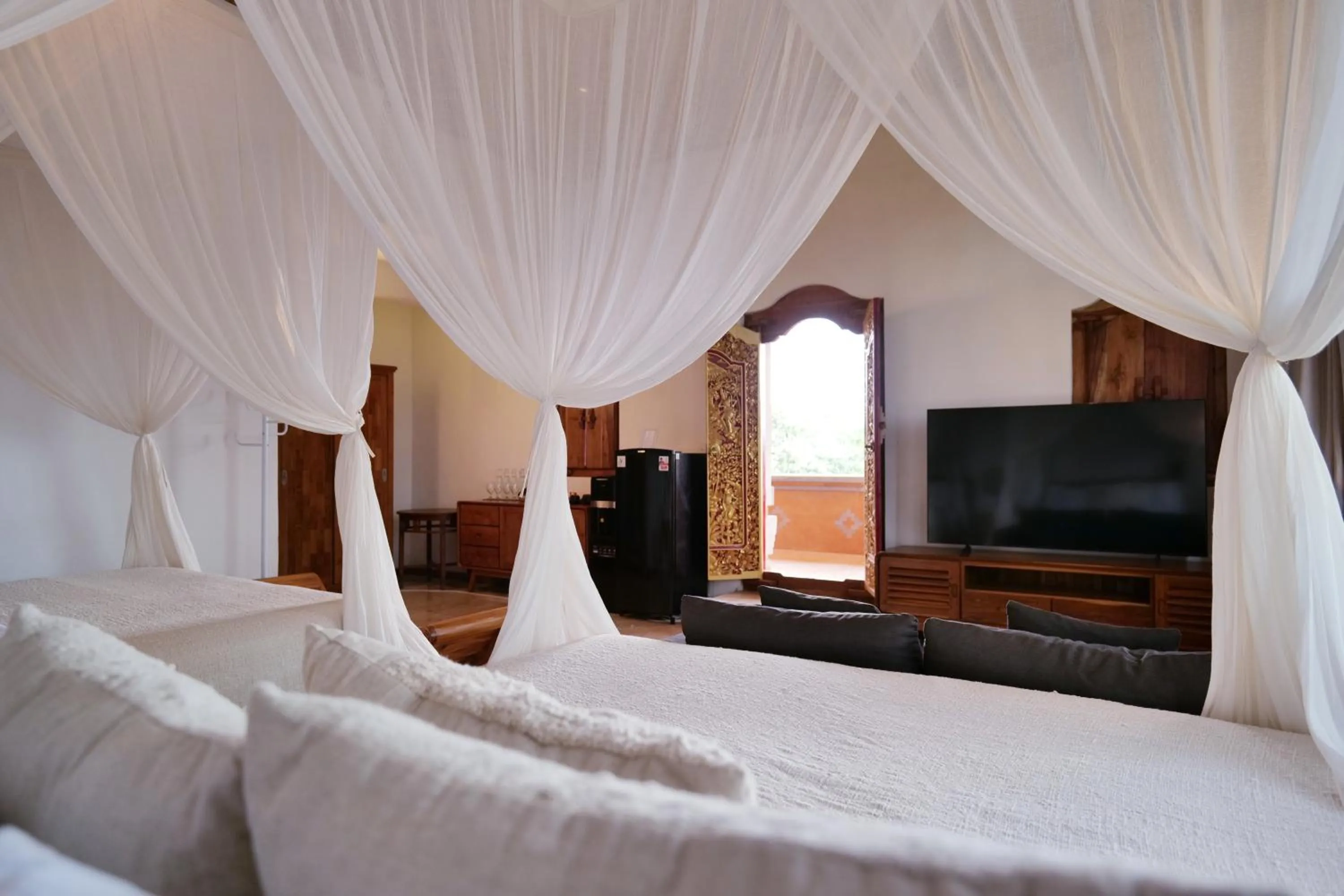 TV and multimedia, Bed in Gayatri