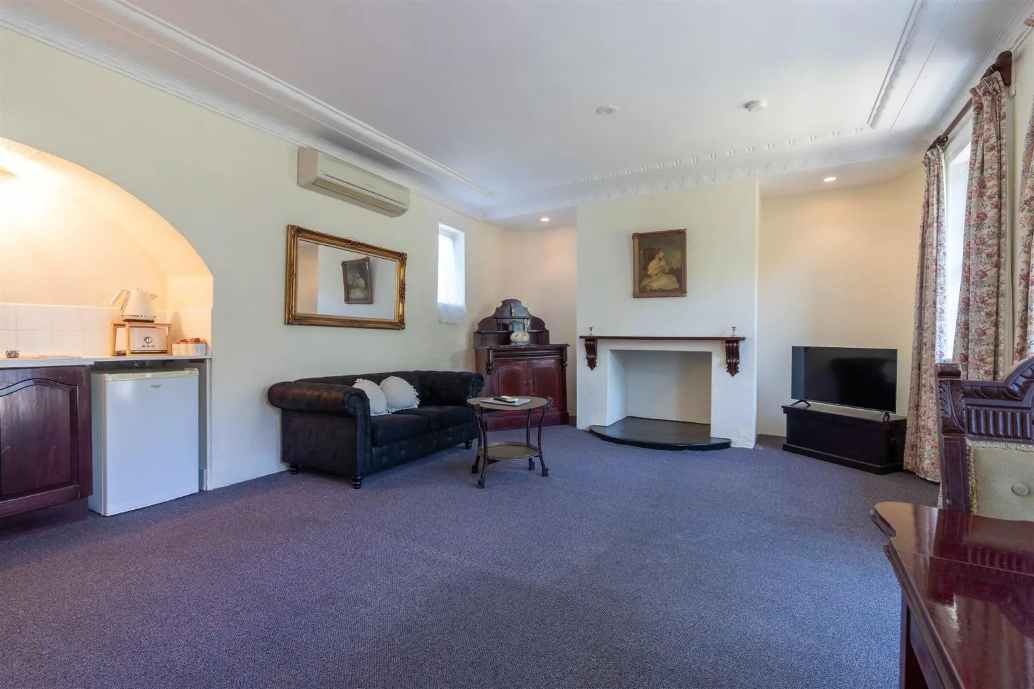 TV and multimedia in Coolangatta Estate Shoalhaven Heads